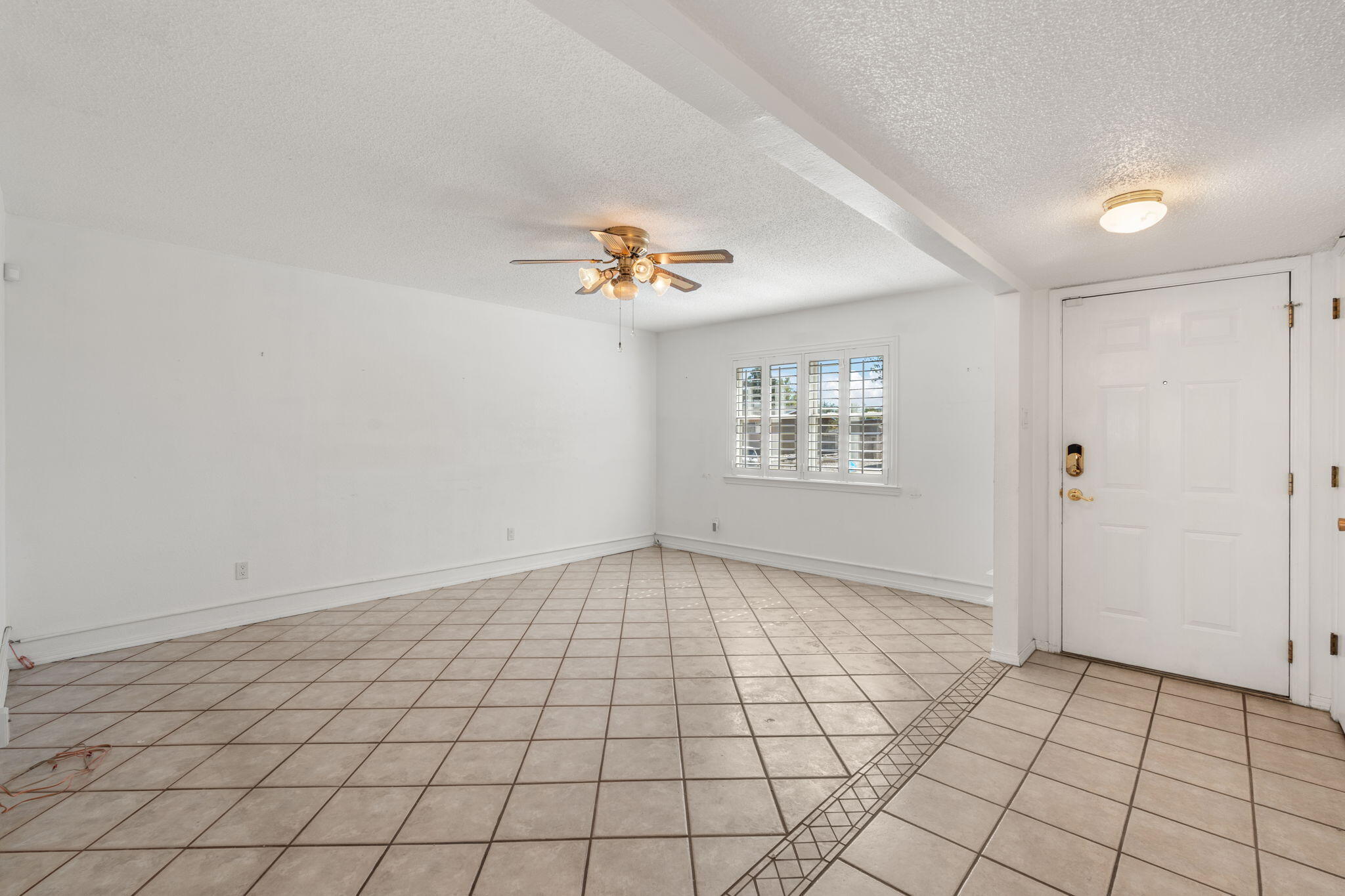 12805 Mountain View Avenue NE