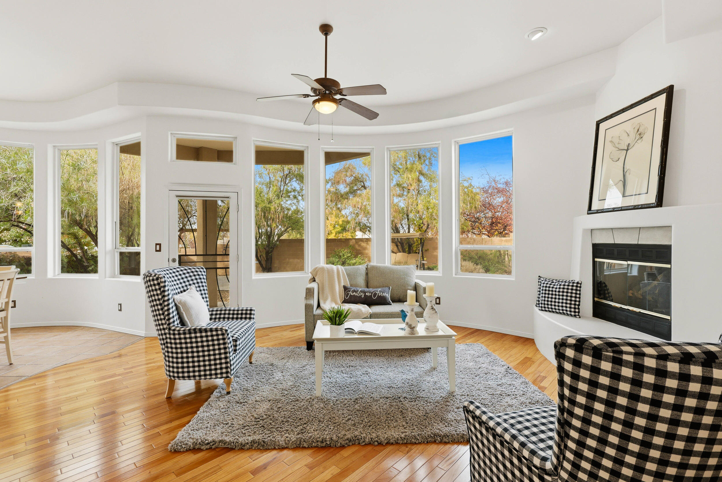 7309 Hawthorn Avenue NE