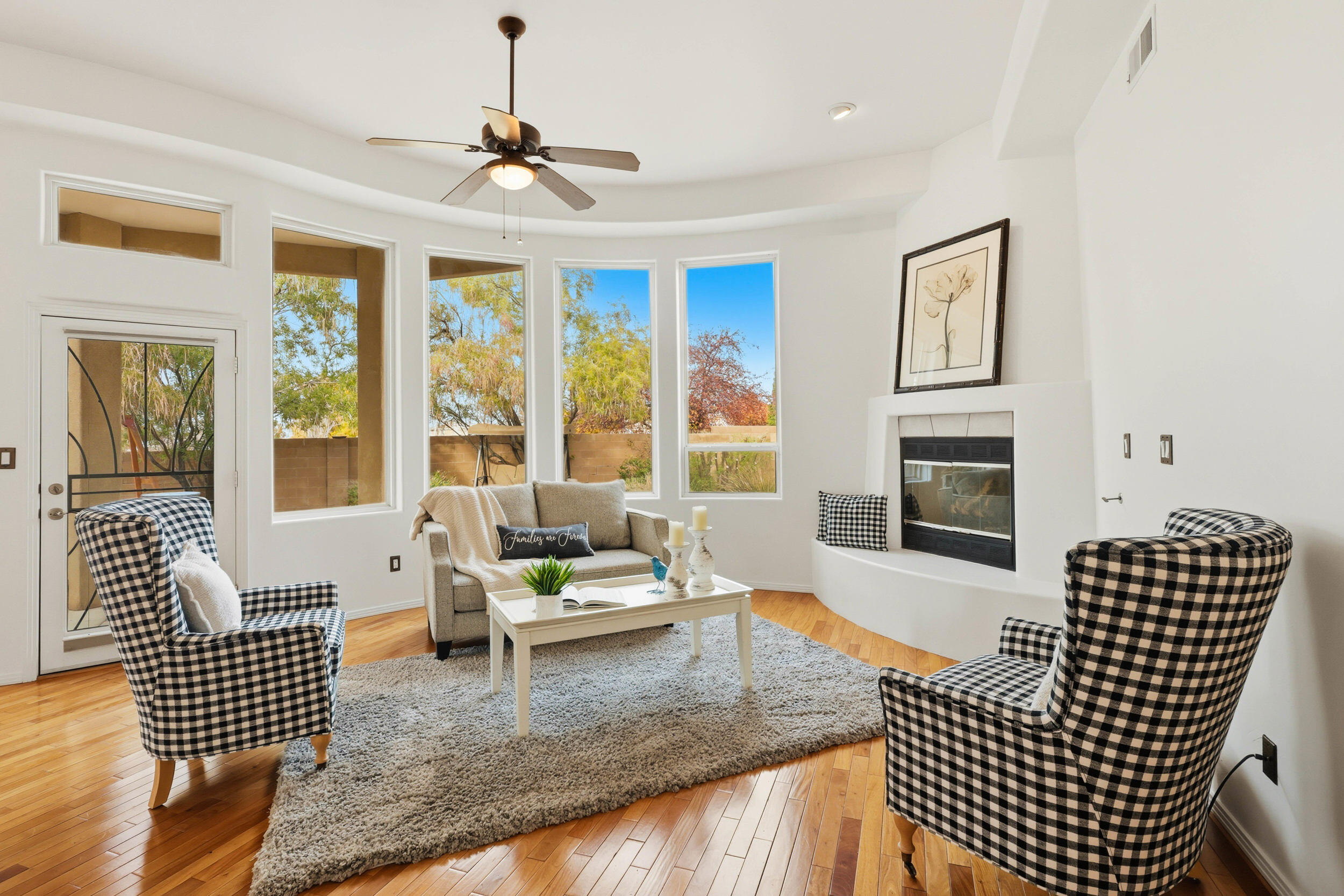 7309 Hawthorn Avenue NE