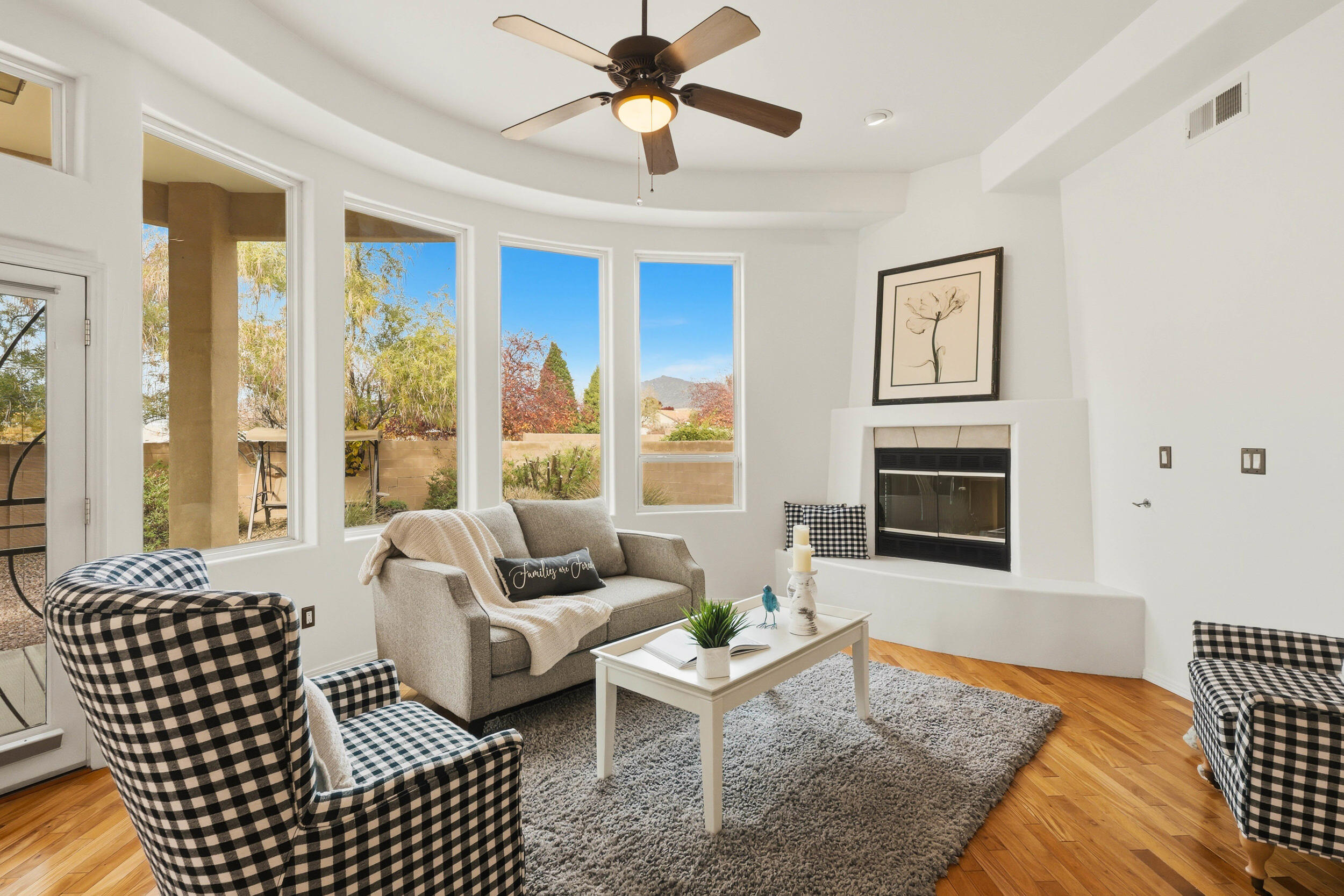 7309 Hawthorn Avenue NE