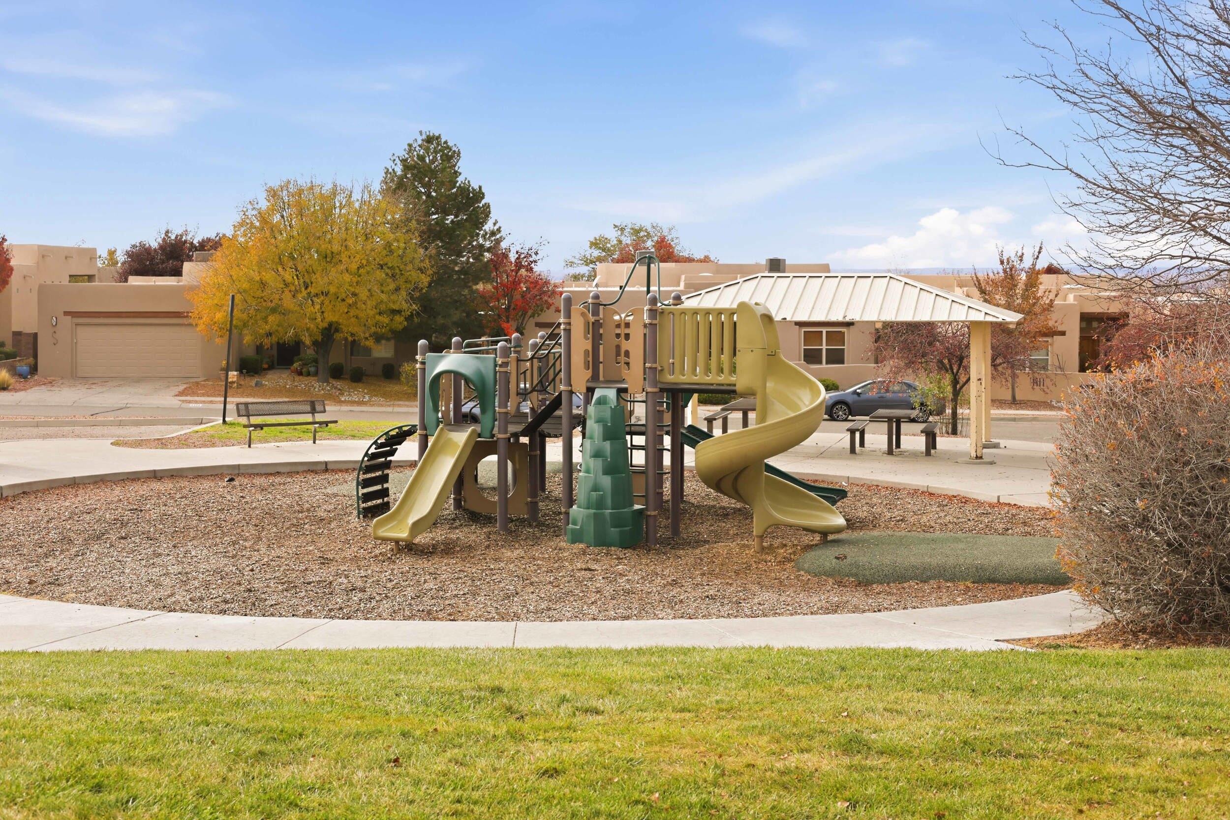 7309 Hawthorn Avenue NE