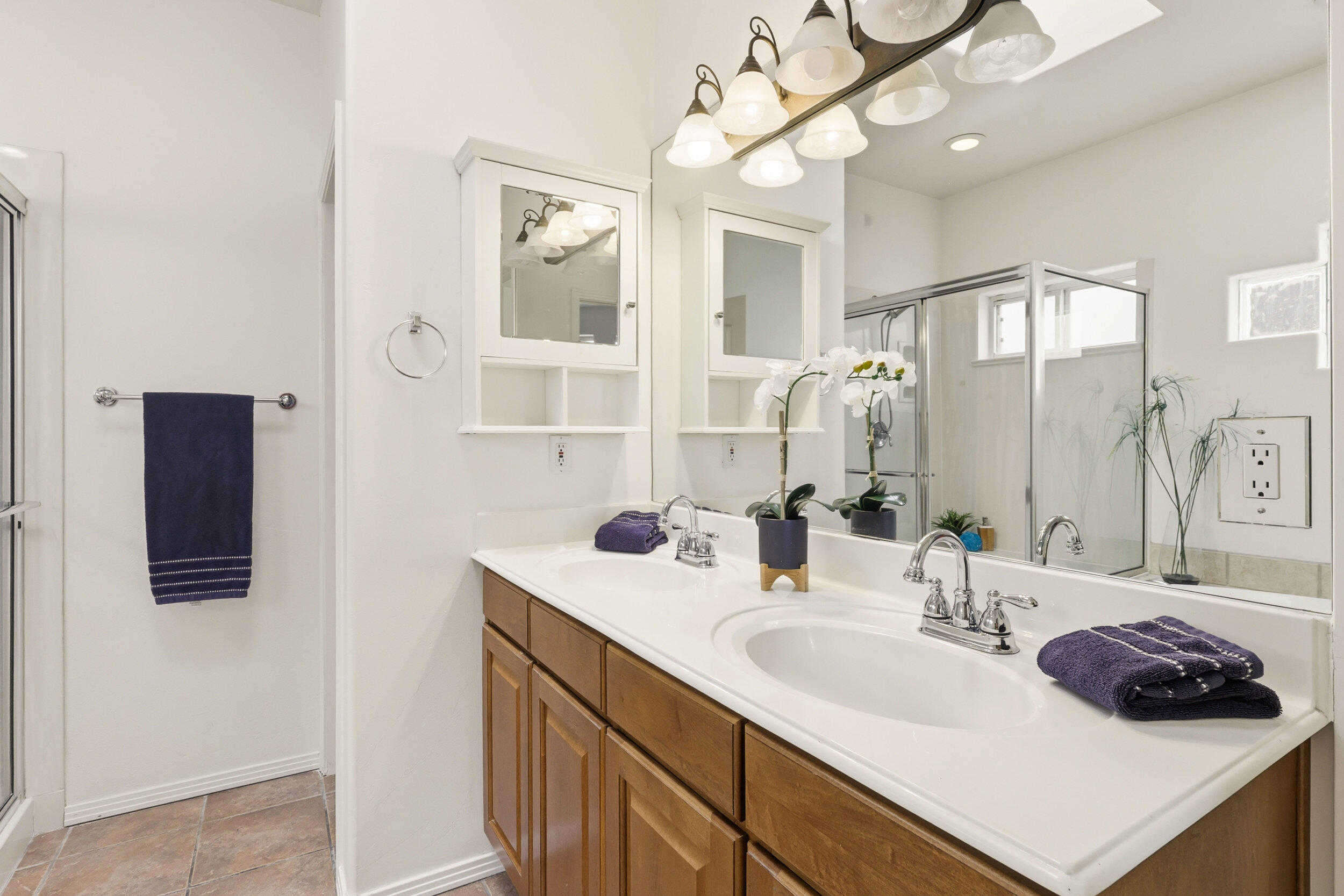 7309 Hawthorn Avenue NE