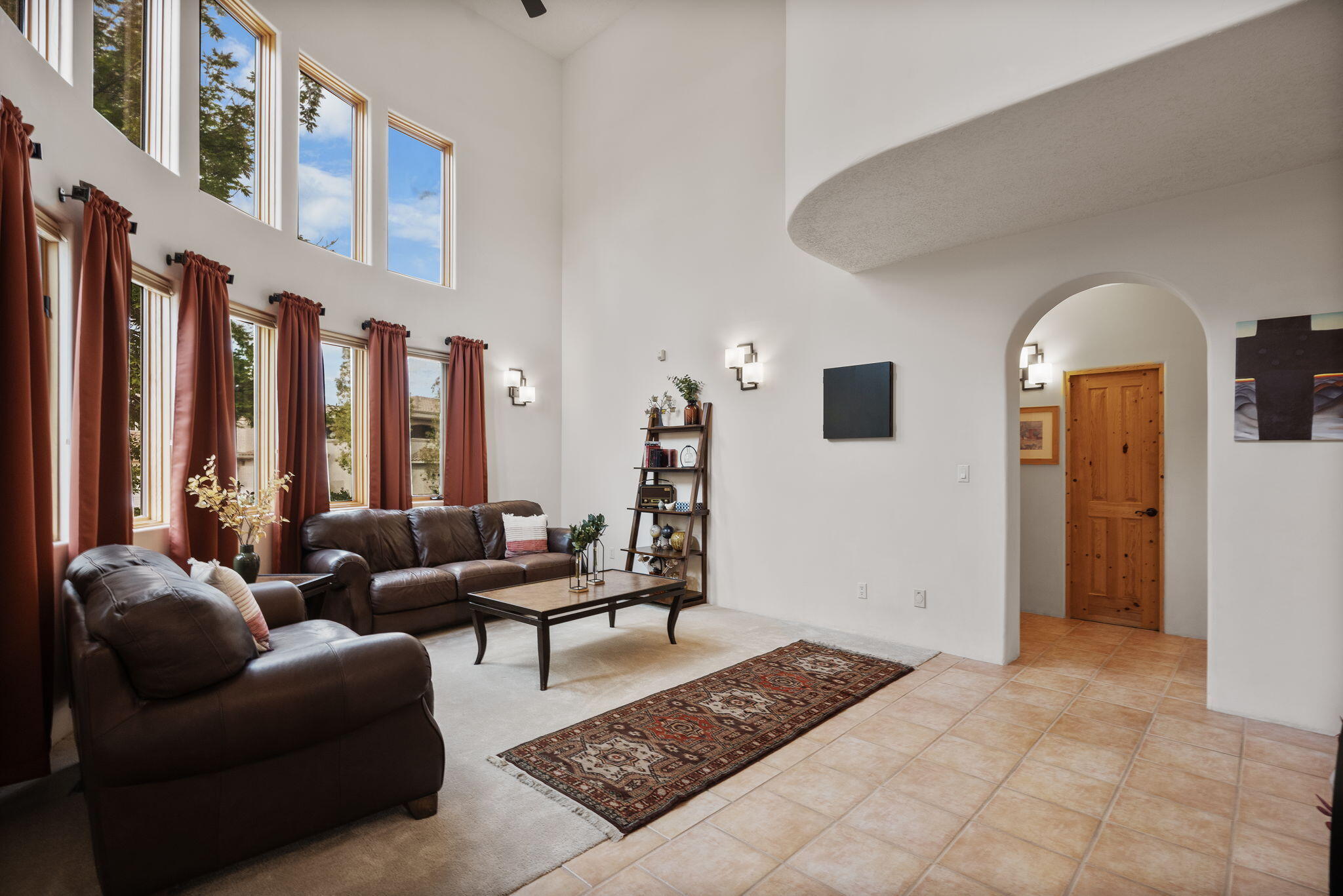 6604 Paddington NE