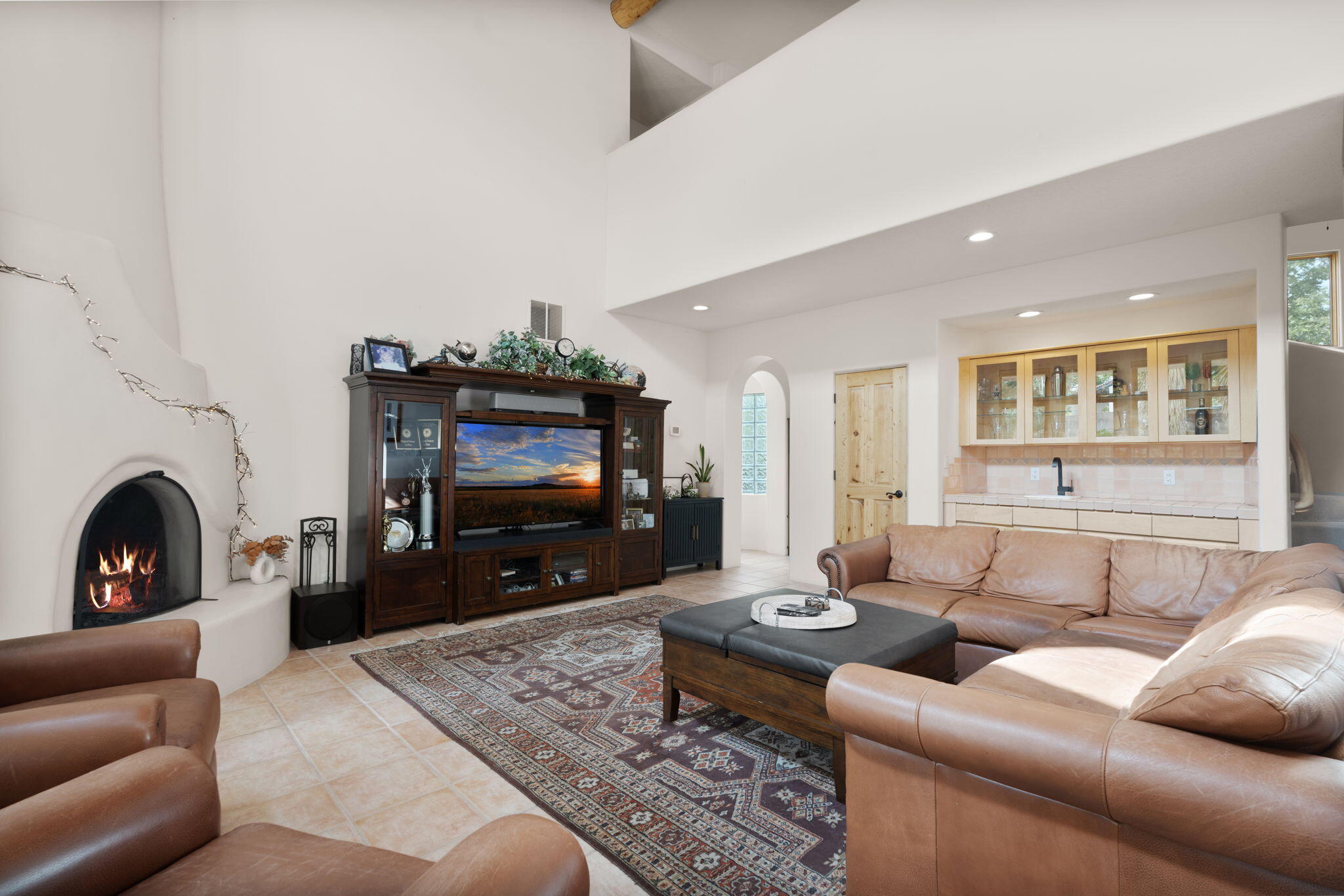 6604 Paddington NE