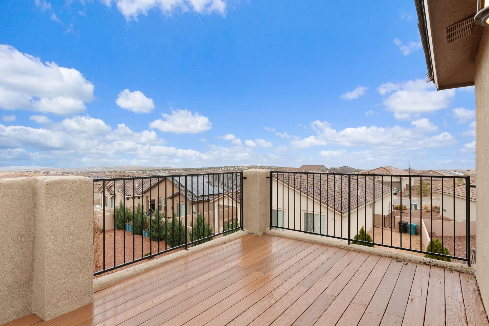 2802 Kings Canyon Loop NE