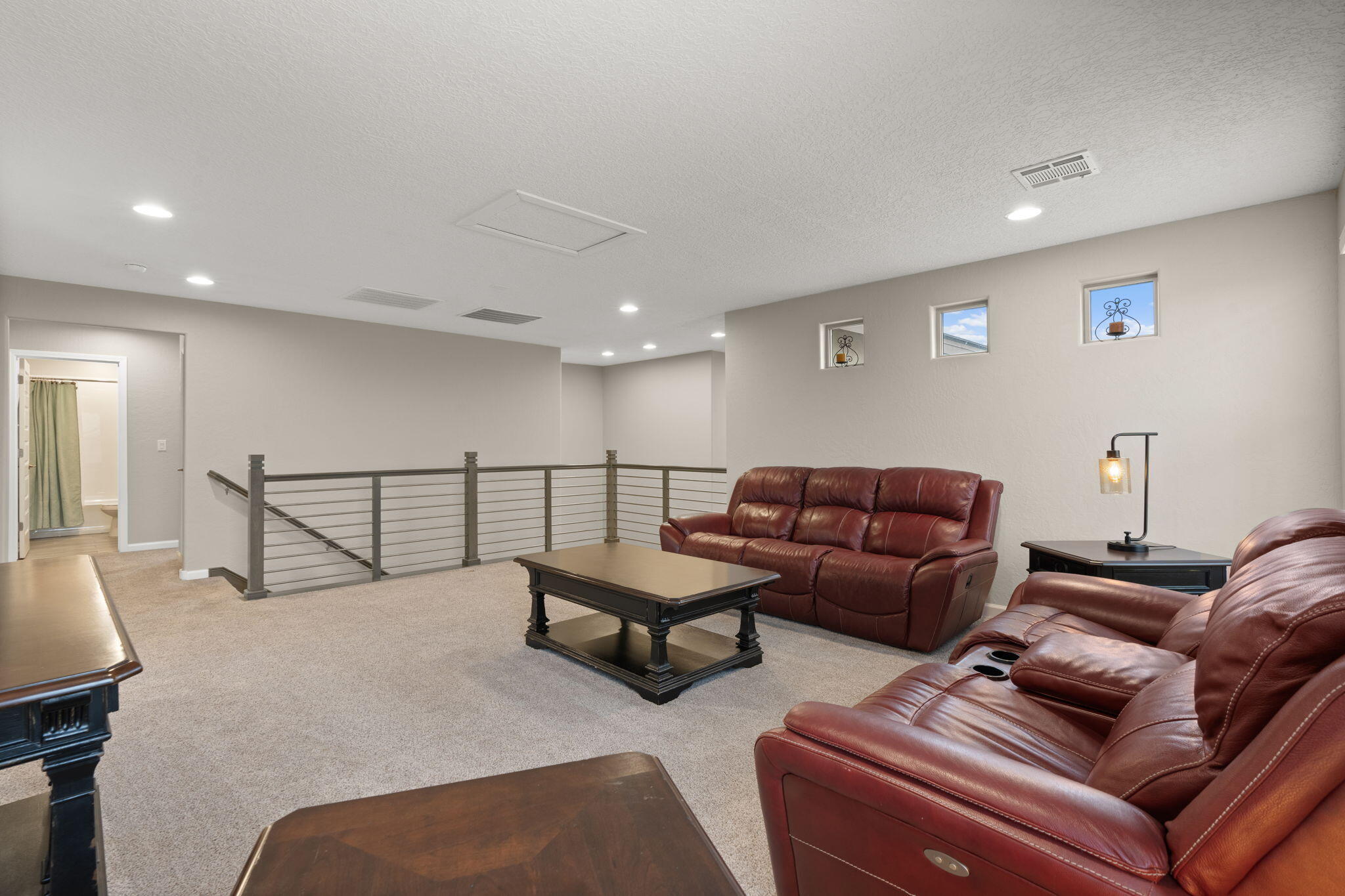 2802 Kings Canyon Loop NE