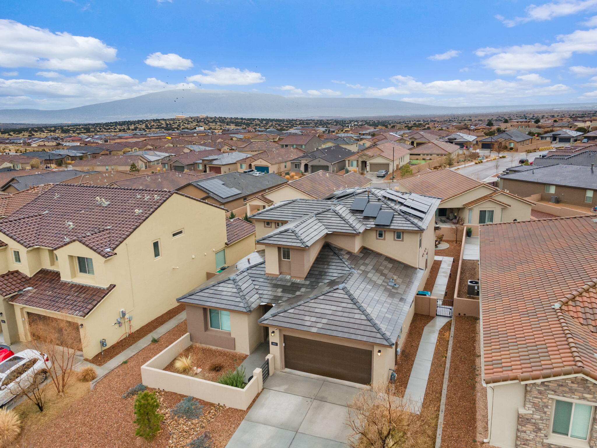 2802 Kings Canyon Loop NE