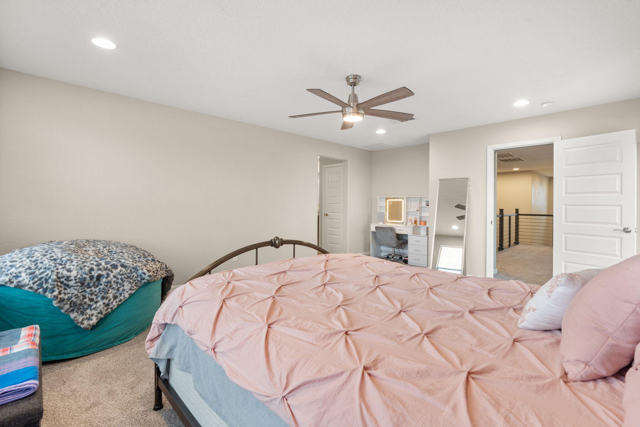 2802 Kings Canyon Loop NE