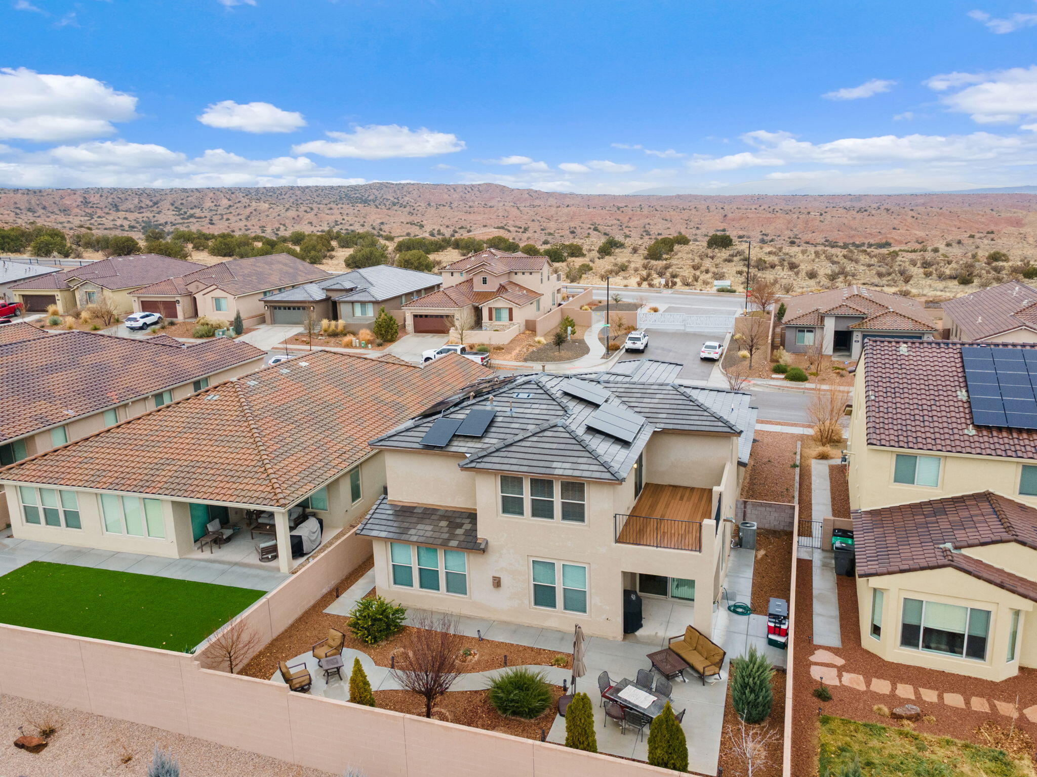 2802 Kings Canyon Loop NE