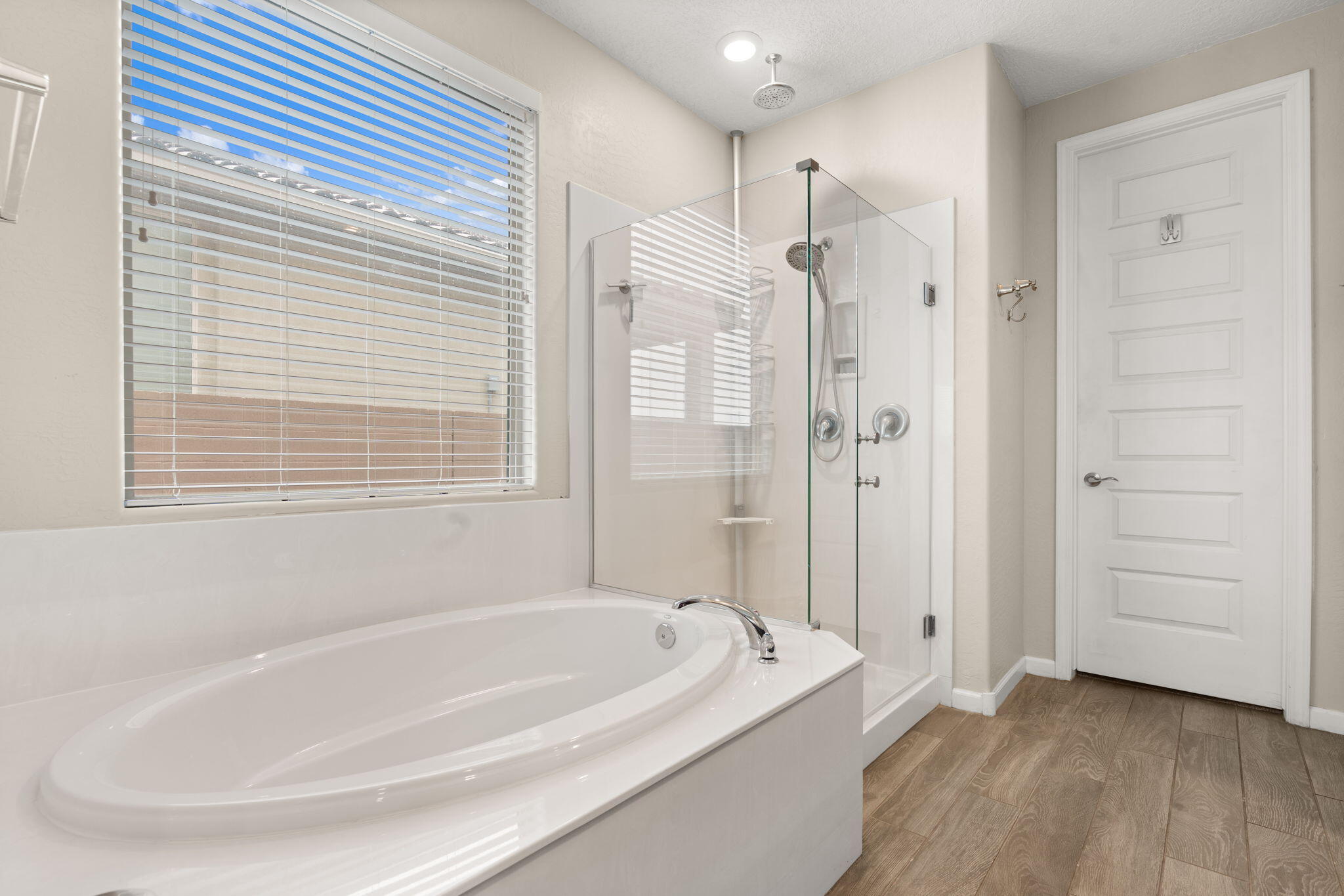 2802 Kings Canyon Loop NE