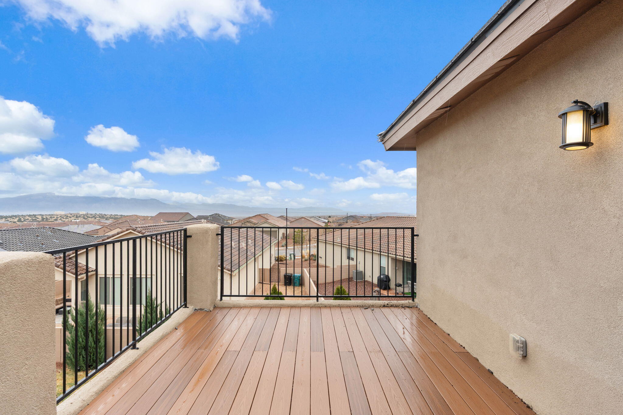 2802 Kings Canyon Loop NE