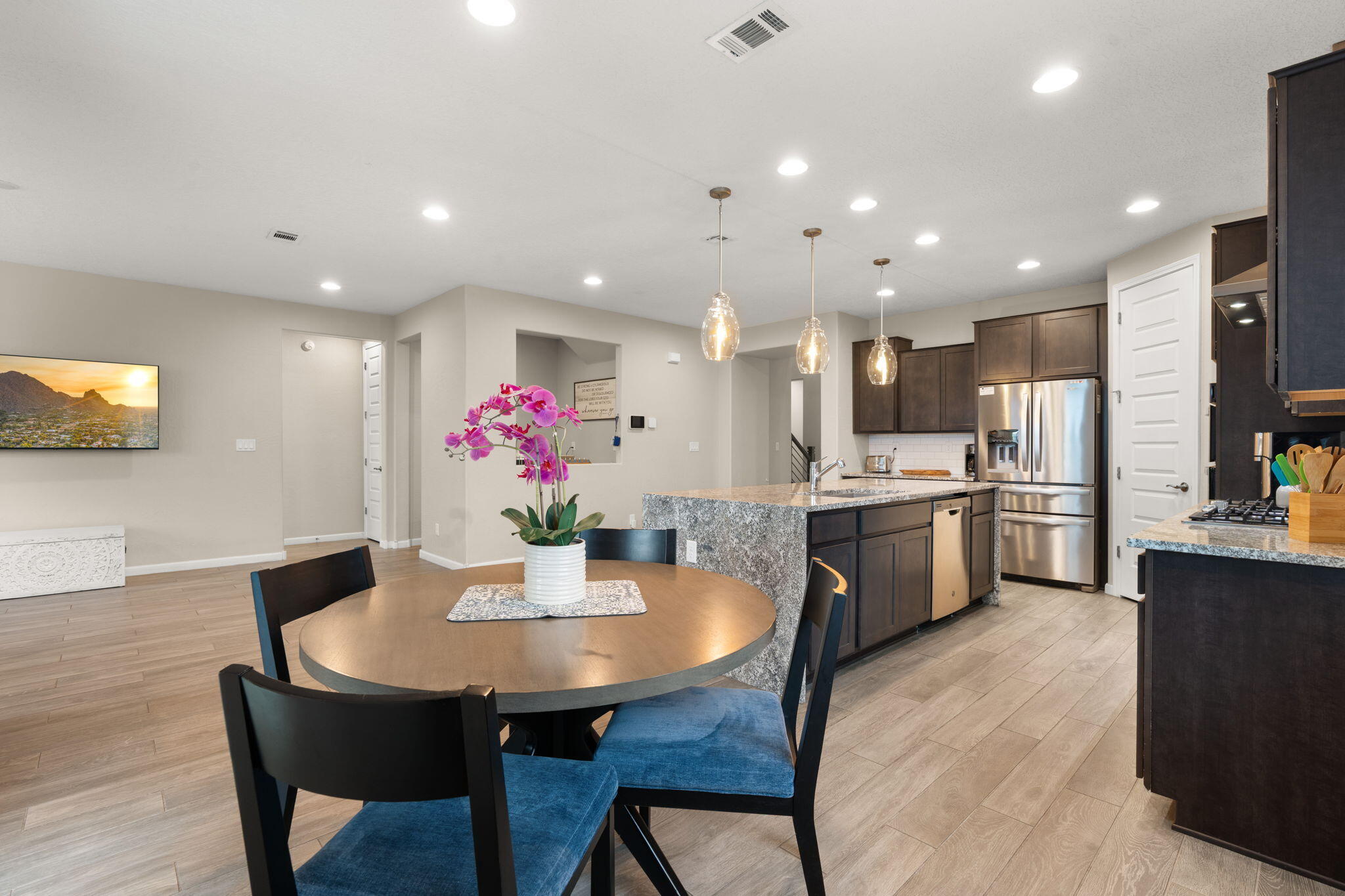 2802 Kings Canyon Loop NE