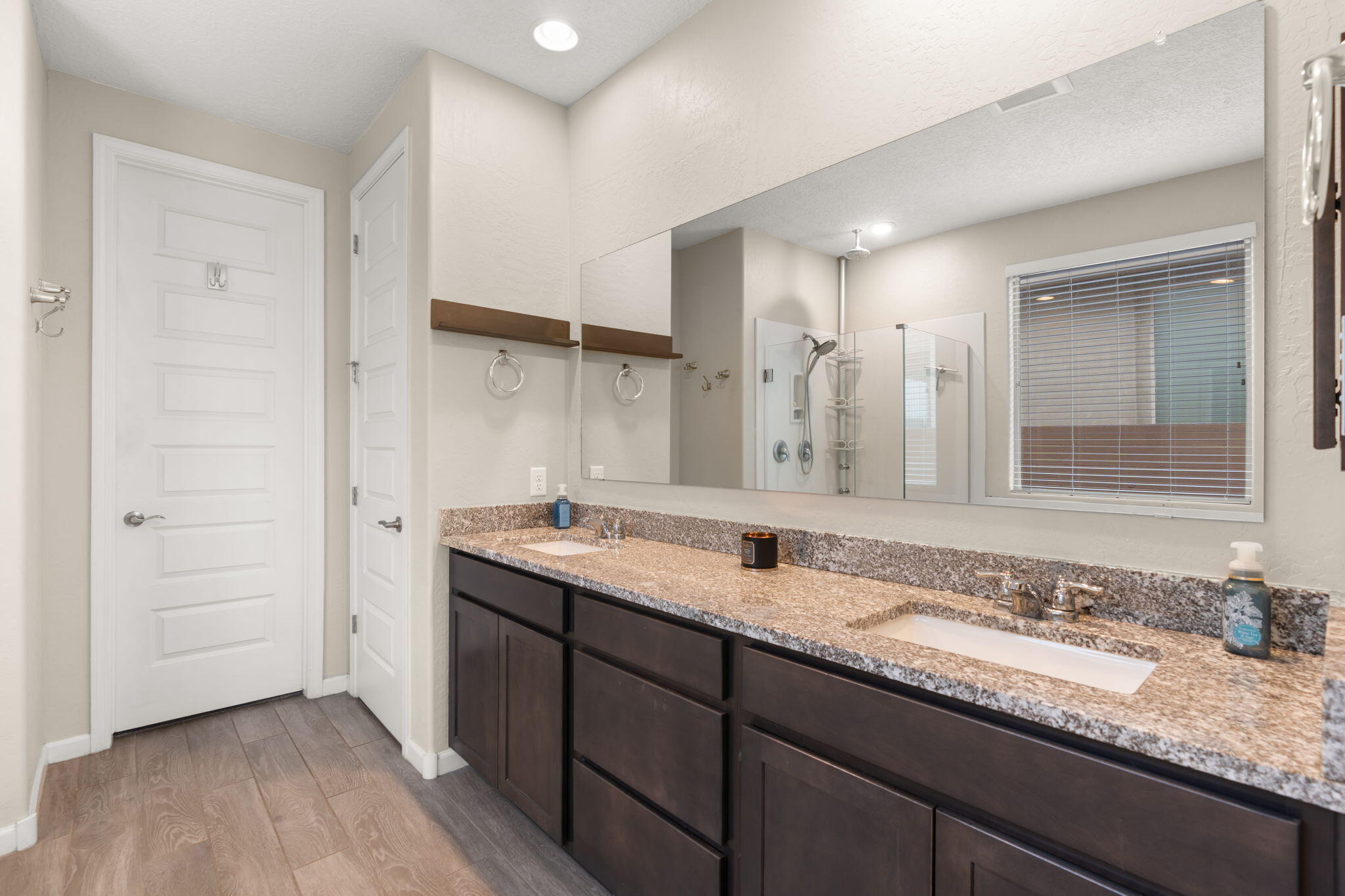 2802 Kings Canyon Loop NE