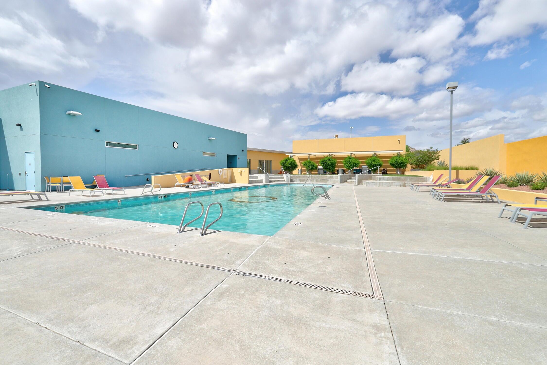 2802 Kings Canyon Loop NE