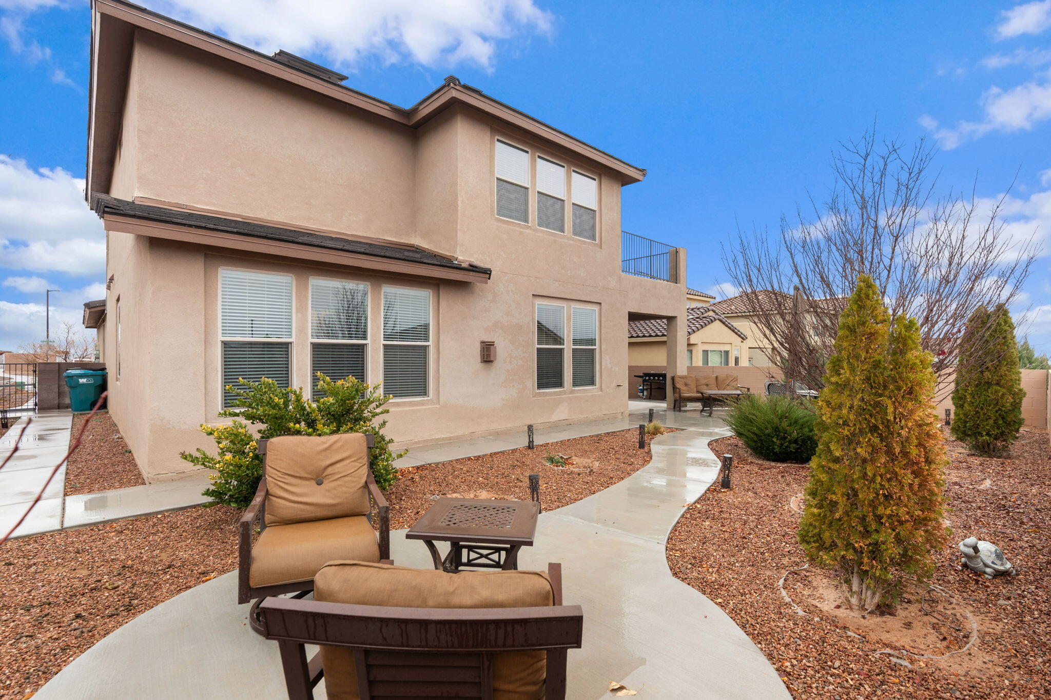 2802 Kings Canyon Loop NE