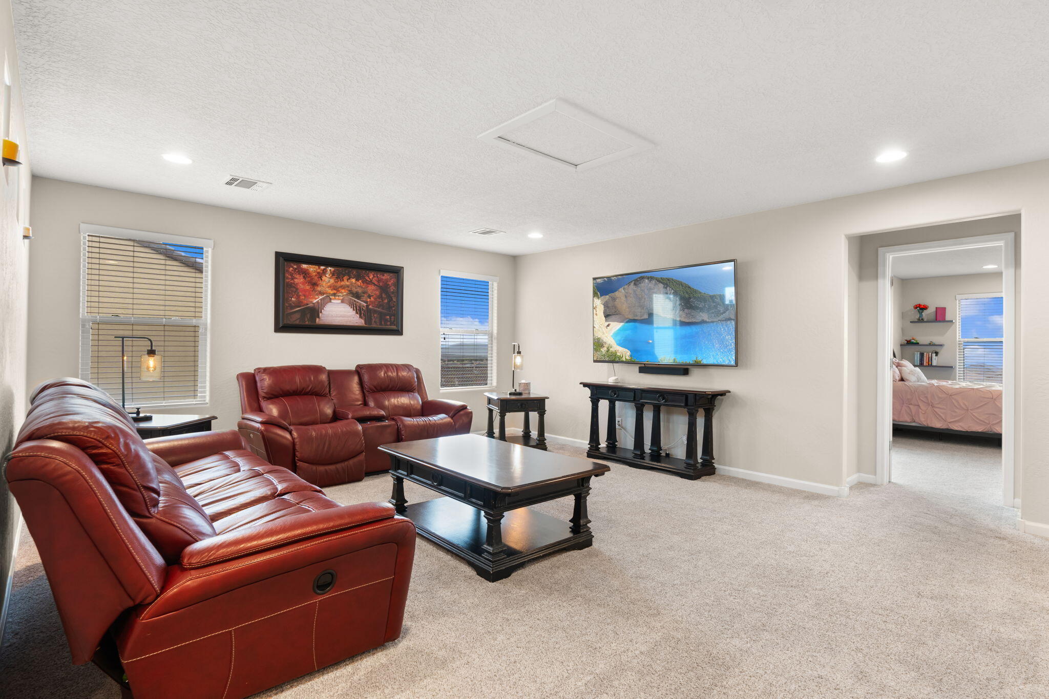 2802 Kings Canyon Loop NE