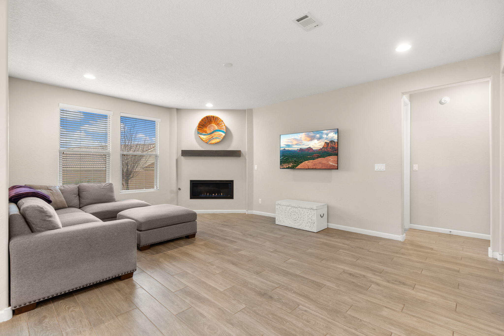 2802 Kings Canyon Loop NE