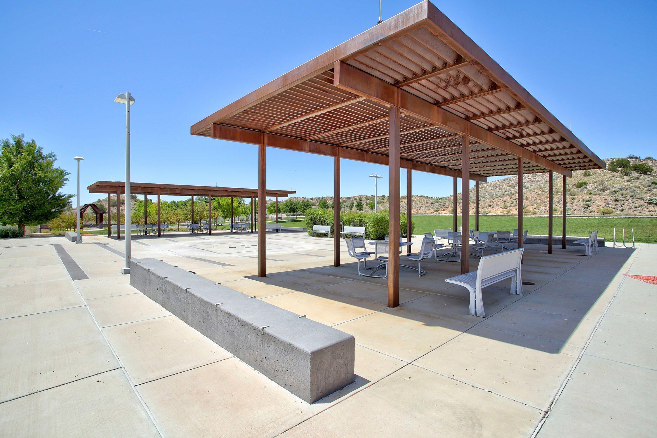 2802 Kings Canyon Loop NE