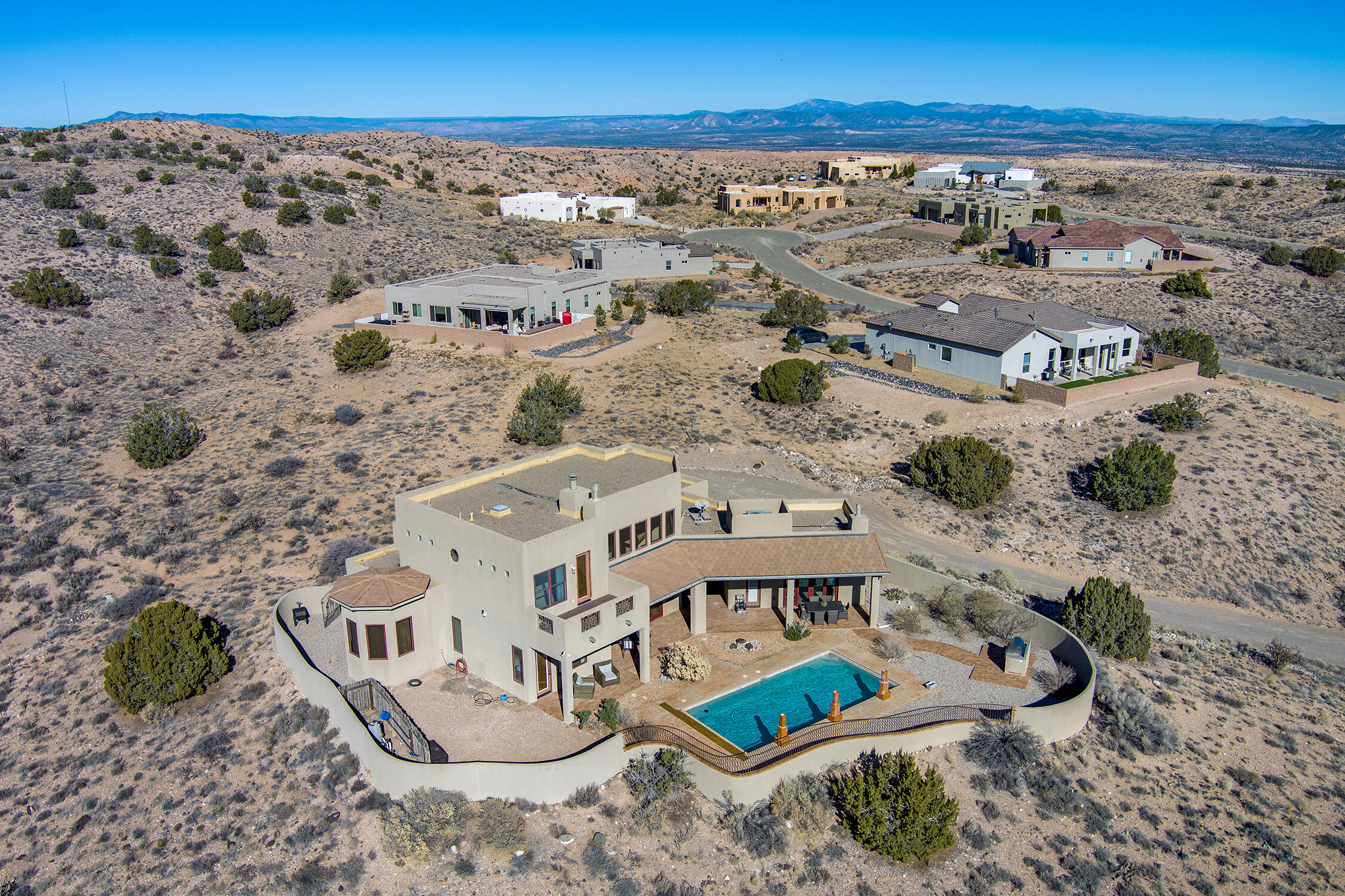 6019 Rooster Point Road NE