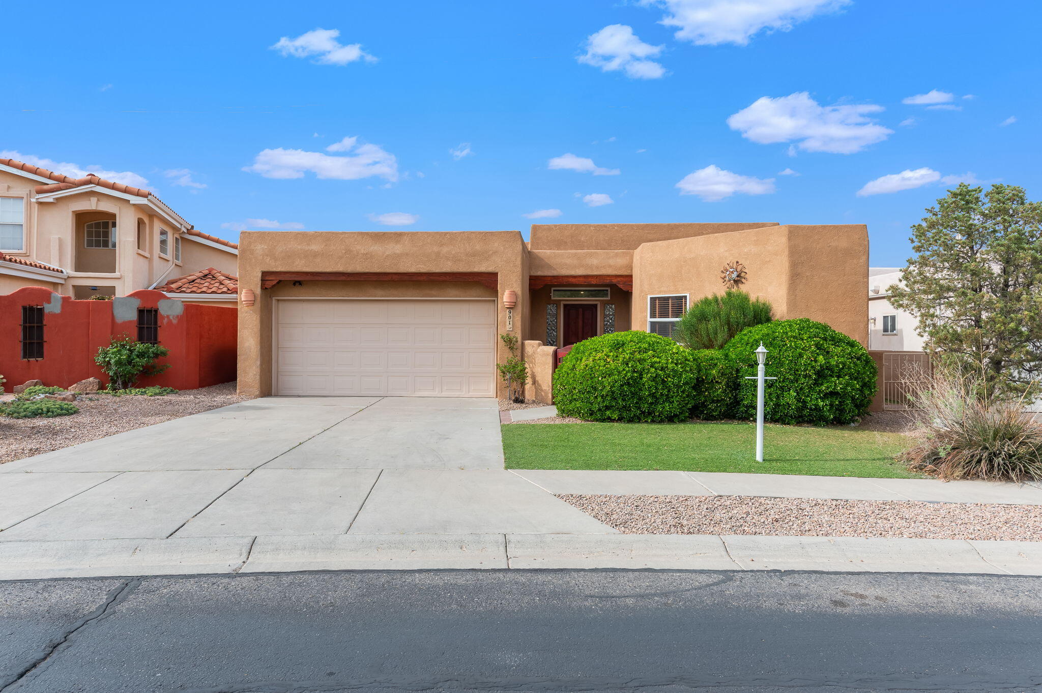 901 Calle Coronado SE