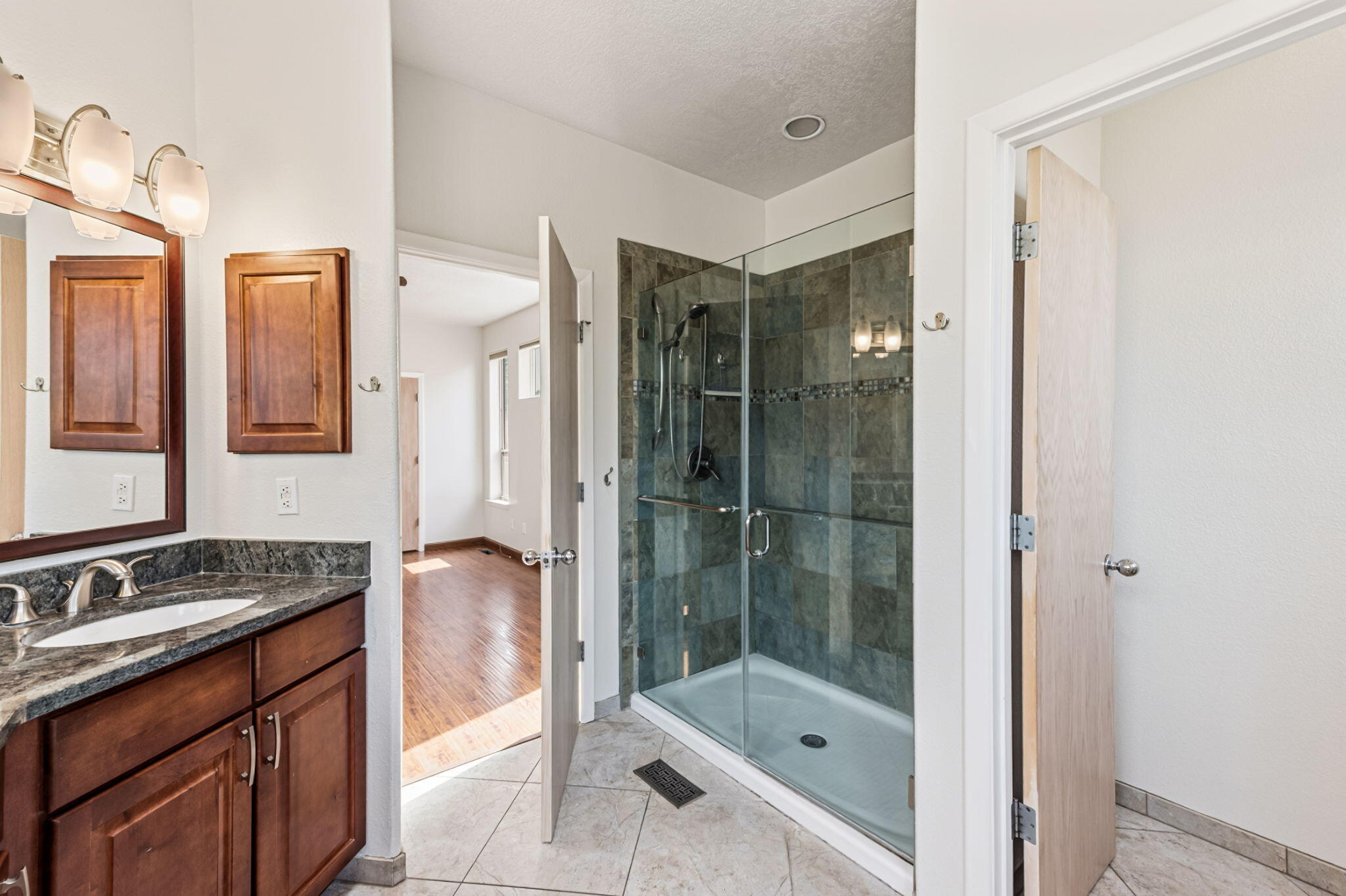 901 Calle Coronado SE