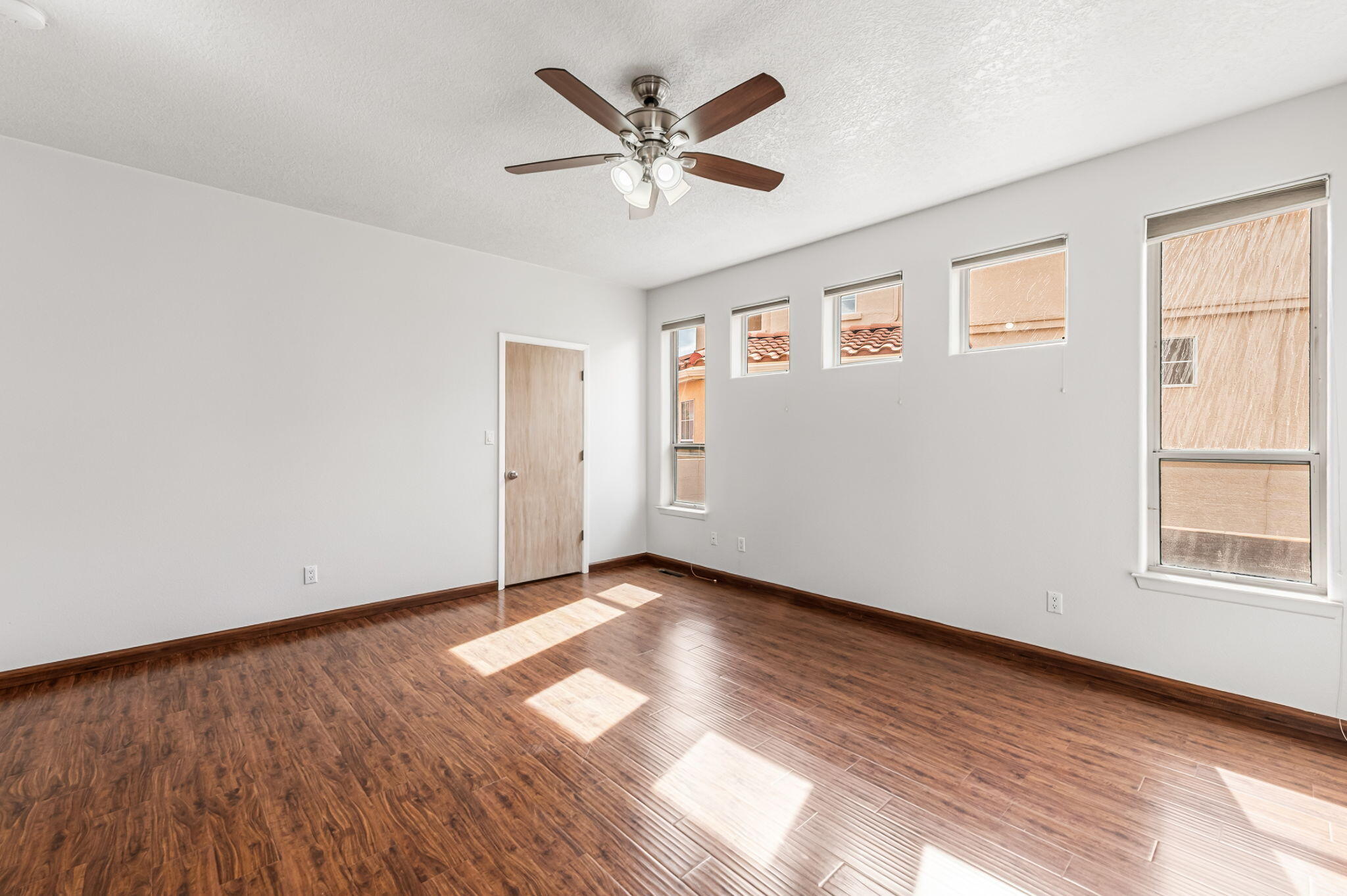 901 Calle Coronado SE