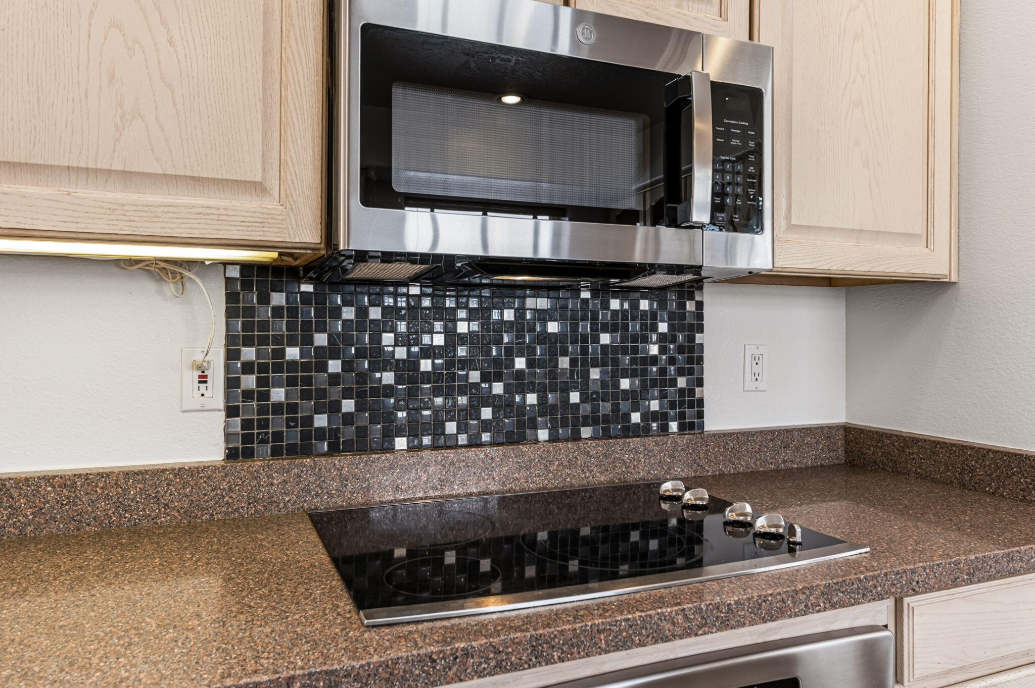 901 Calle Coronado SE