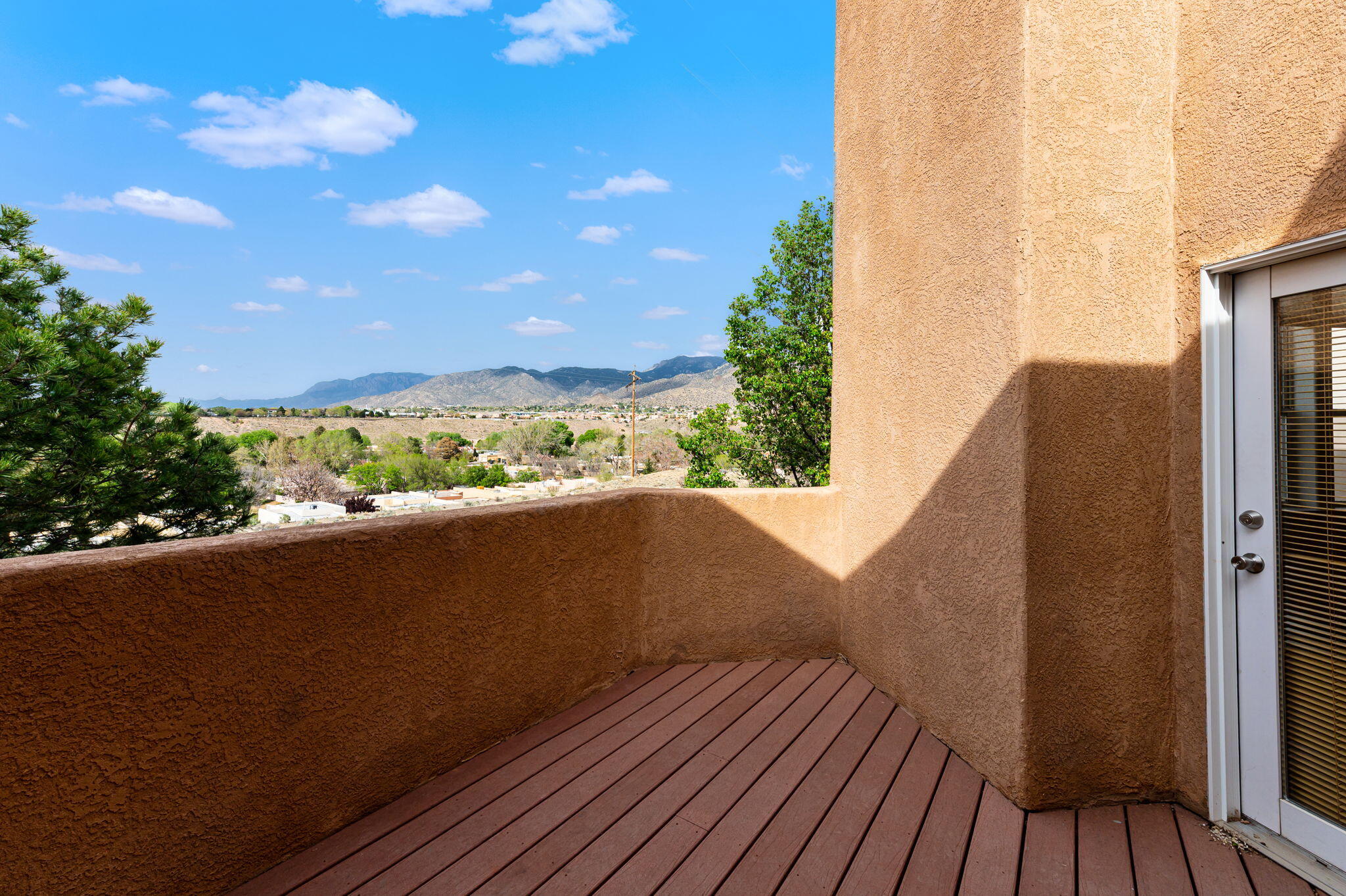 901 Calle Coronado SE