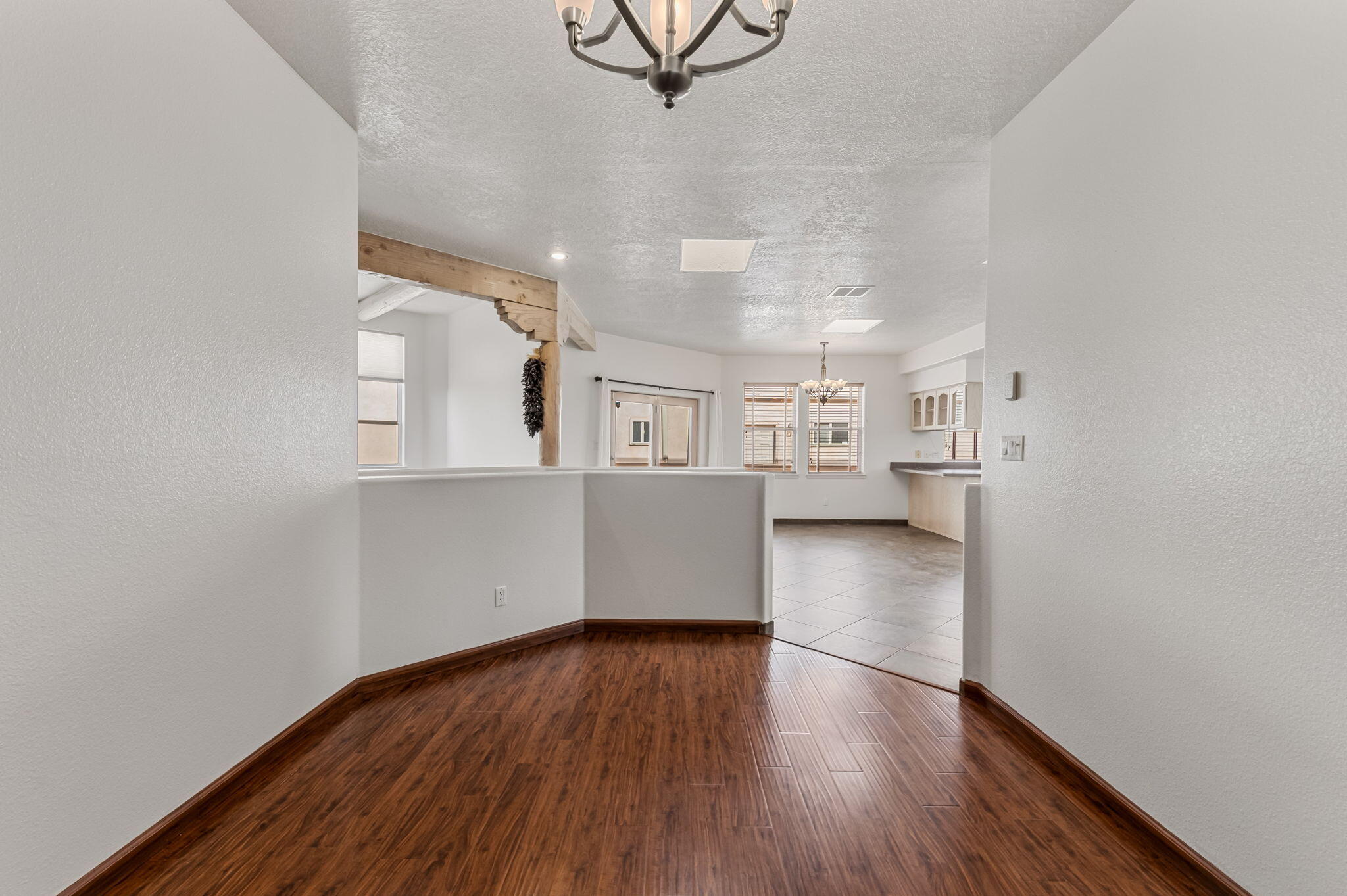 901 Calle Coronado SE