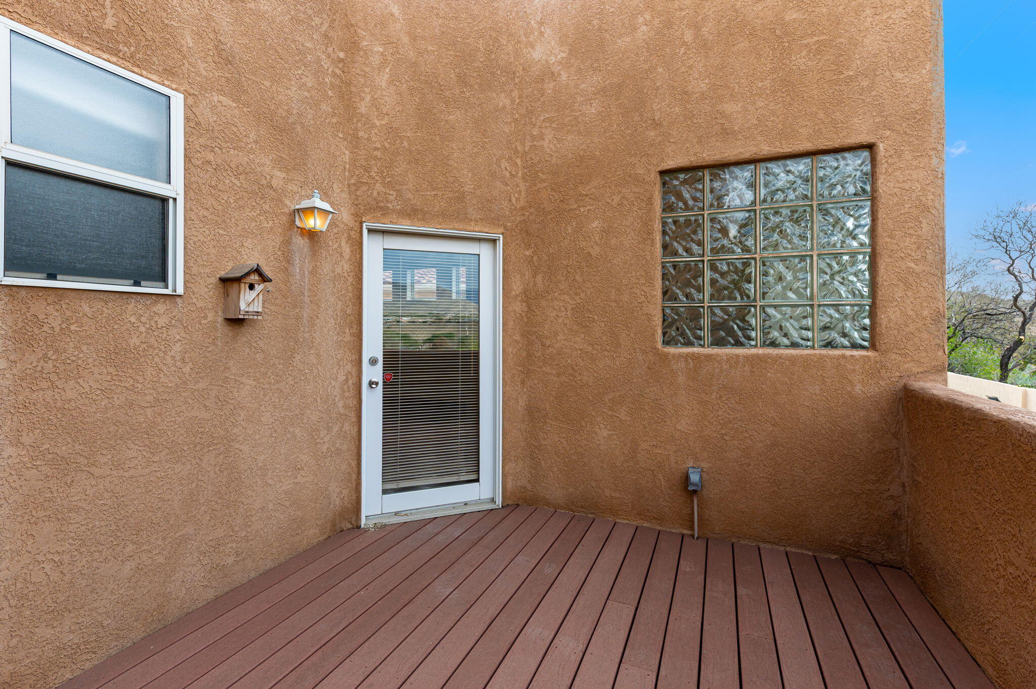 901 Calle Coronado SE