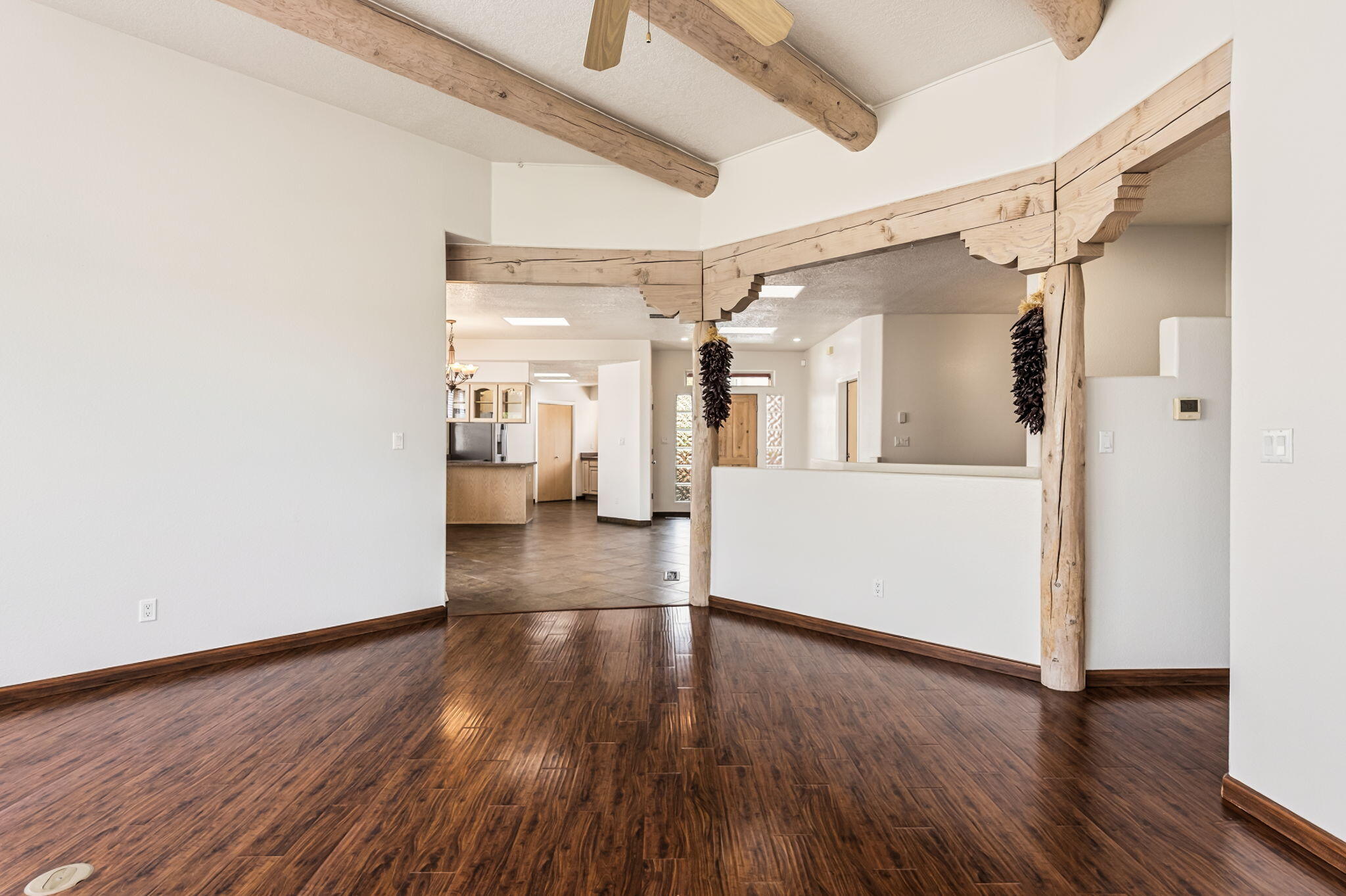 901 Calle Coronado SE