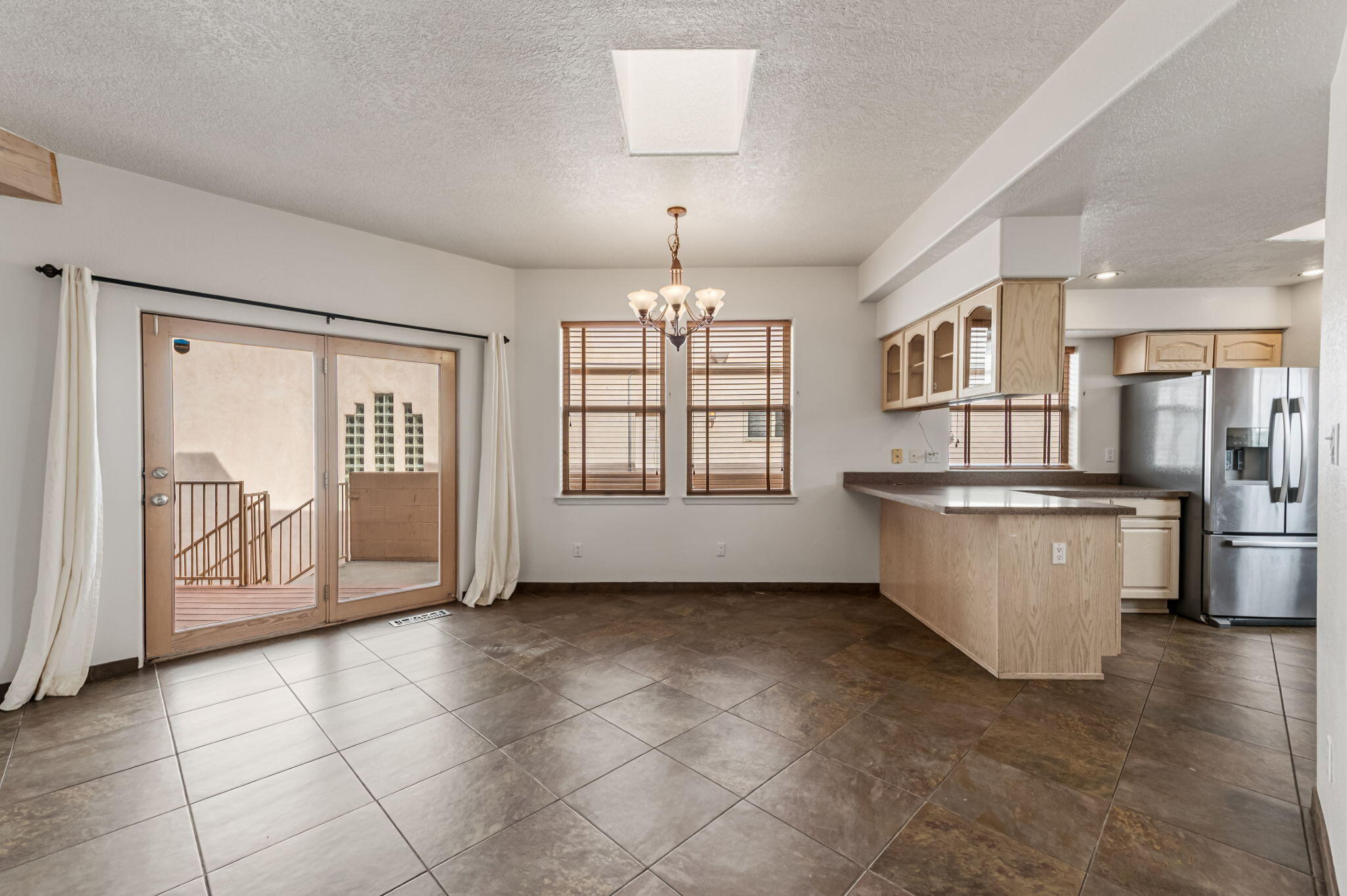 901 Calle Coronado SE