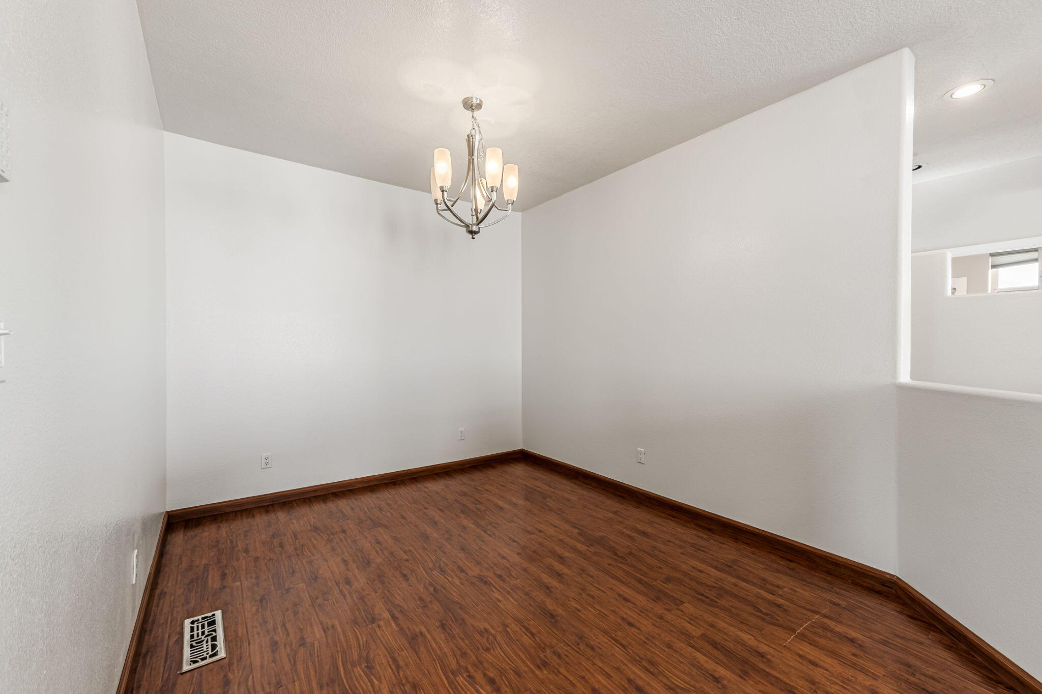 901 Calle Coronado SE