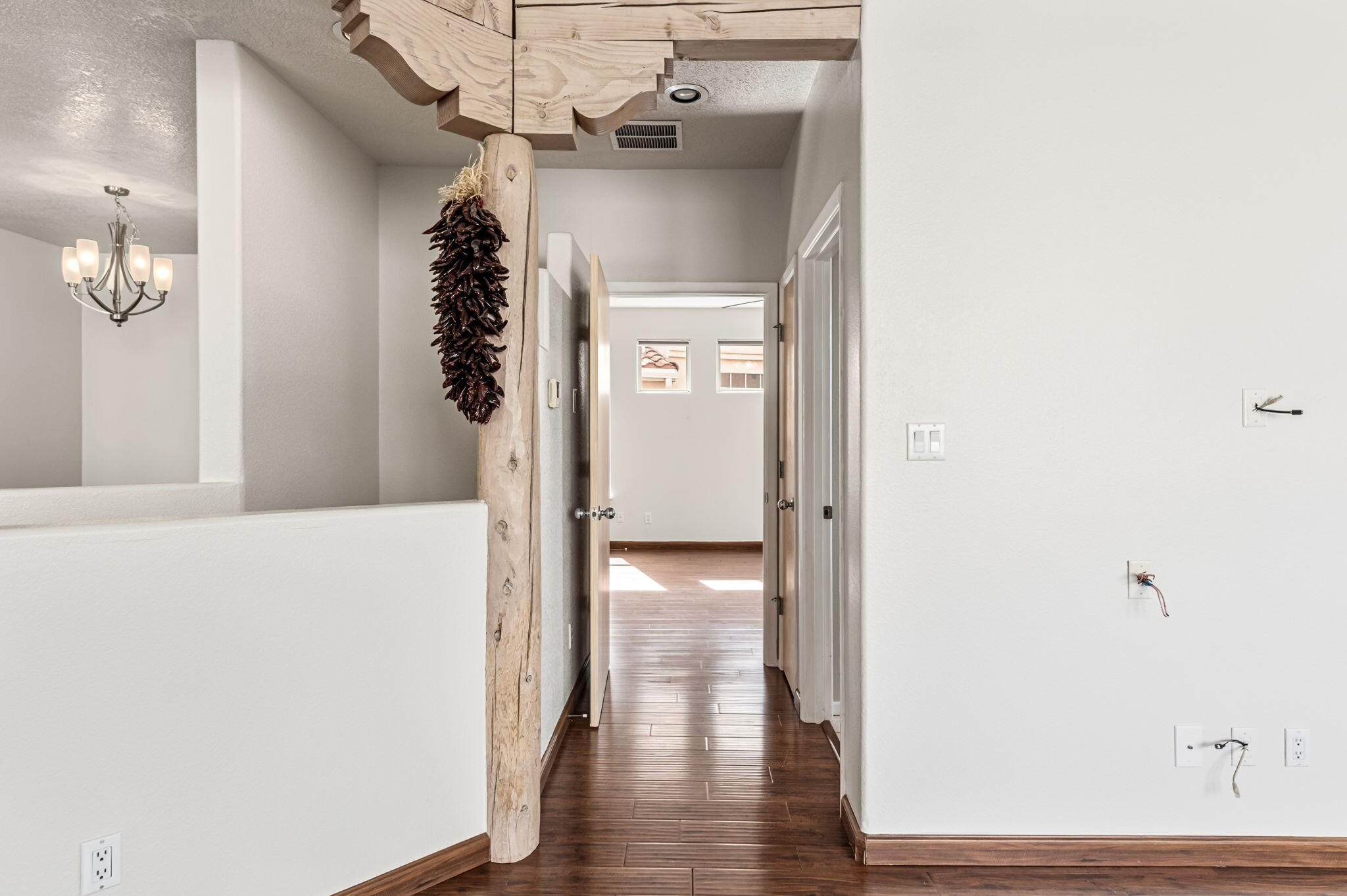 901 Calle Coronado SE