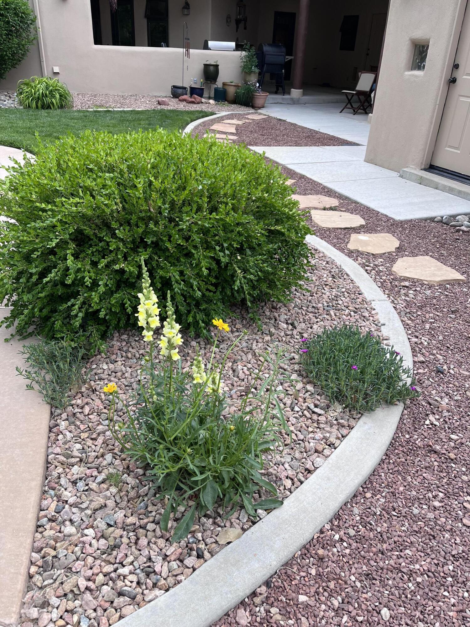 924 Camino Vista Rio