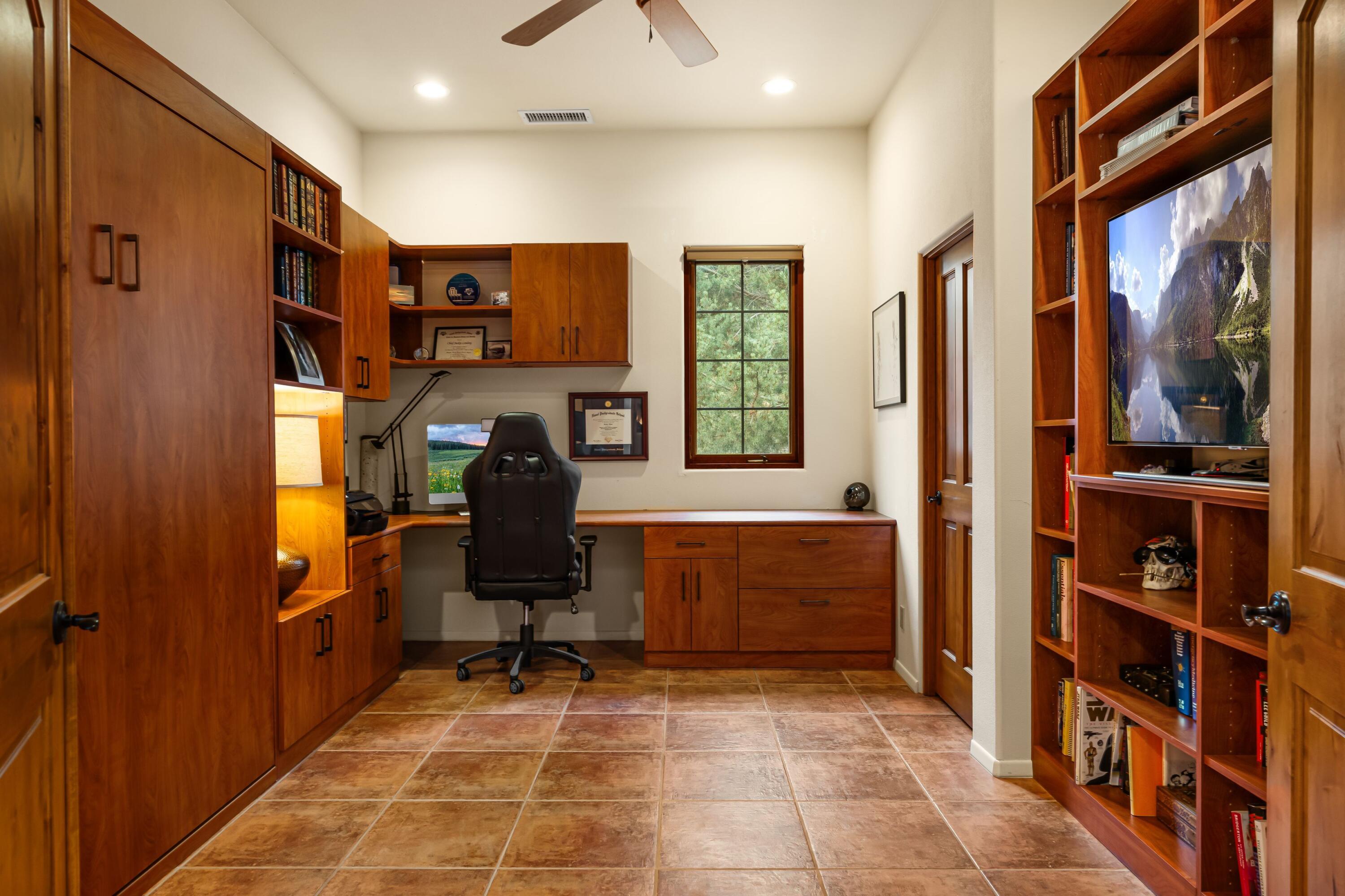 924 Camino Vista Rio