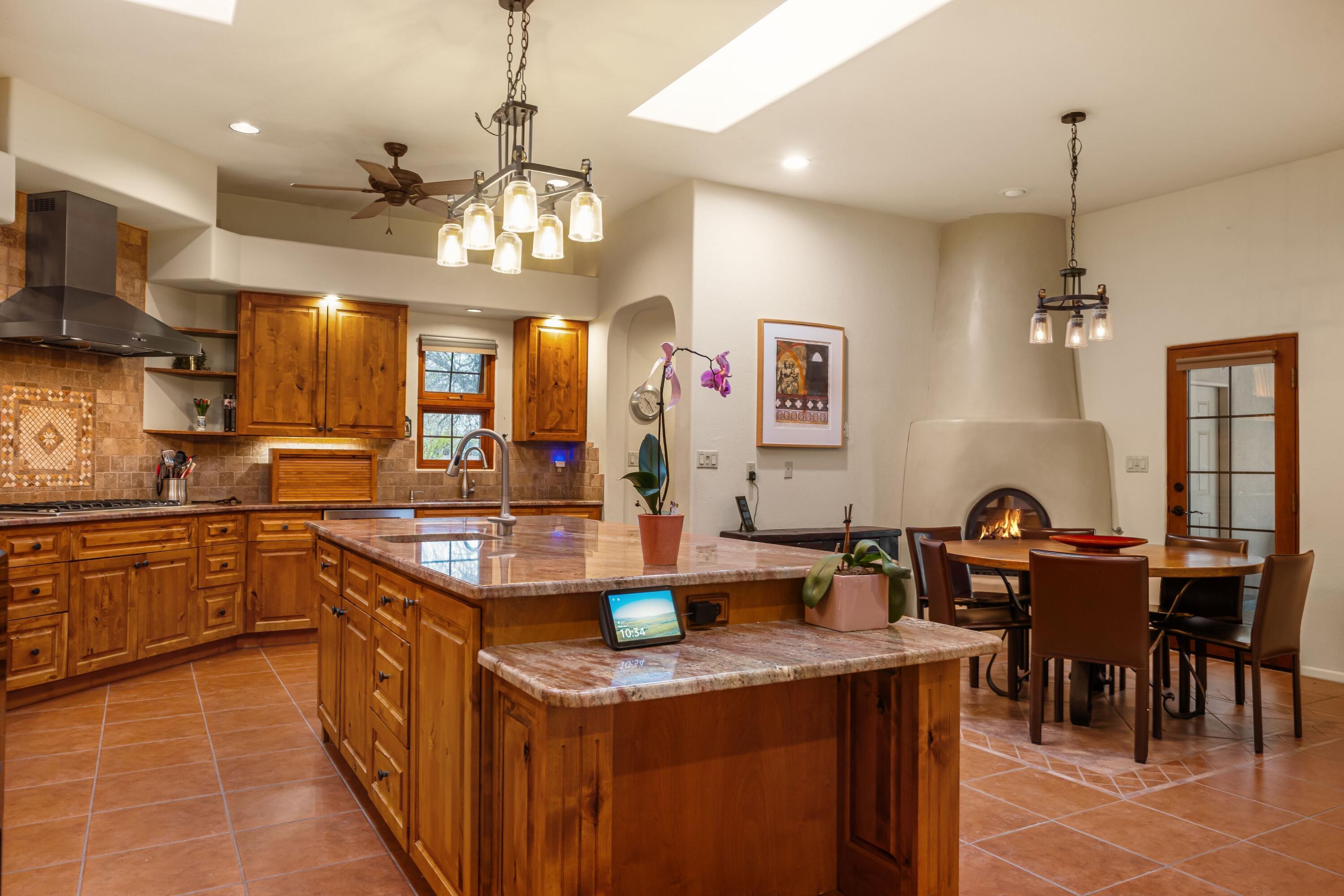 924 Camino Vista Rio