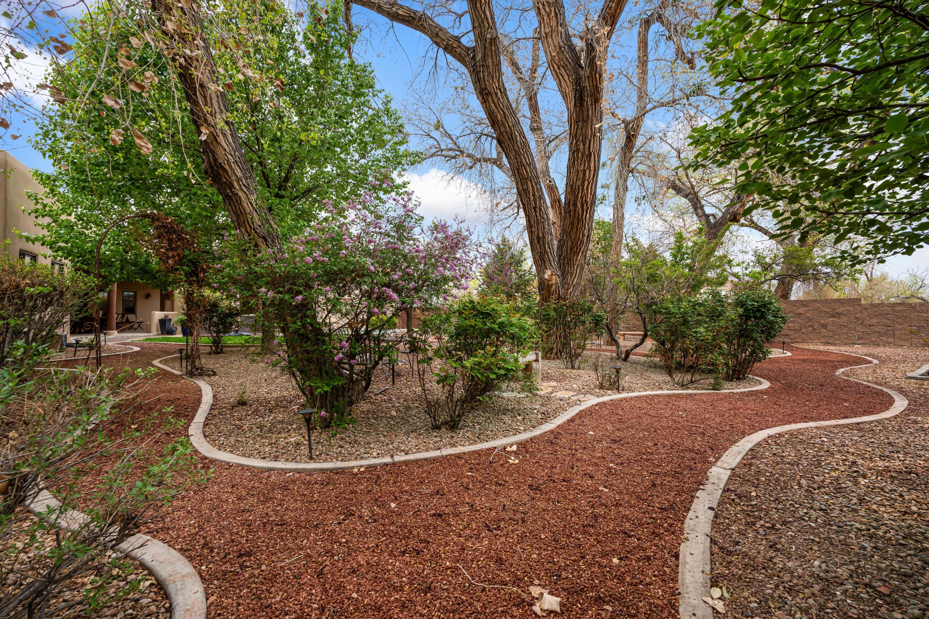 924 Camino Vista Rio