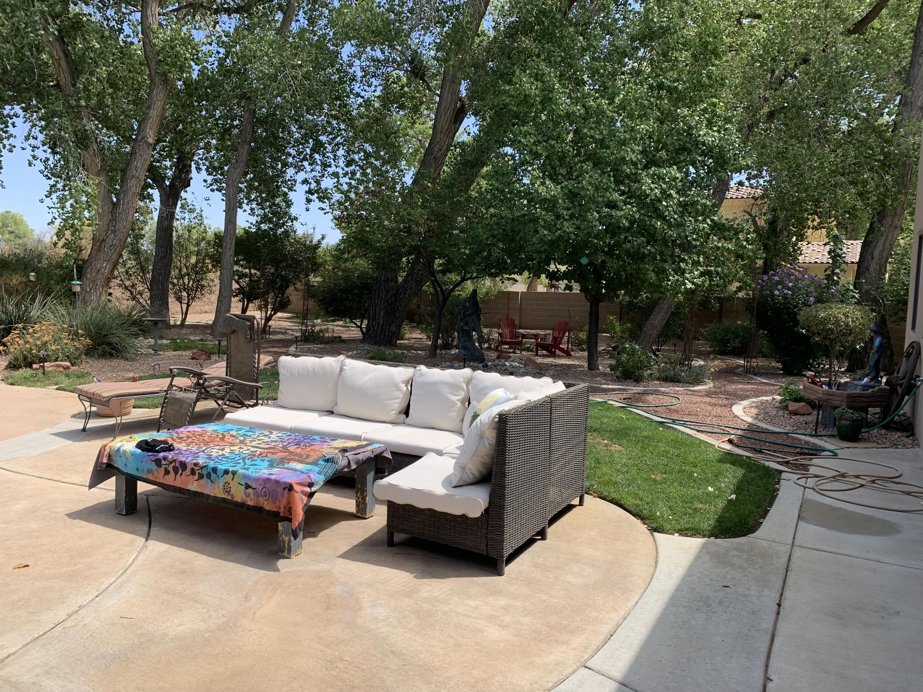 924 Camino Vista Rio