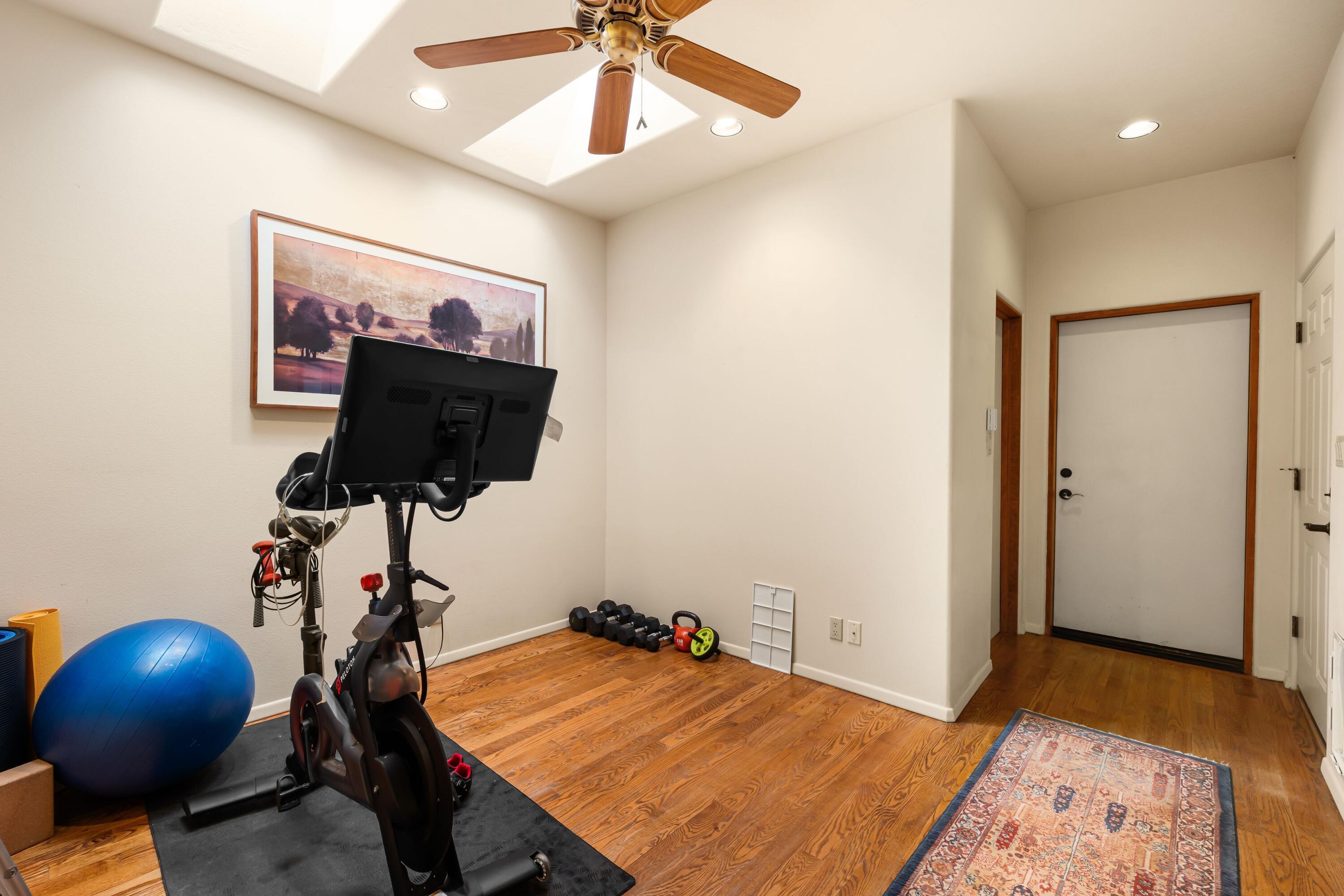 924 Camino Vista Rio