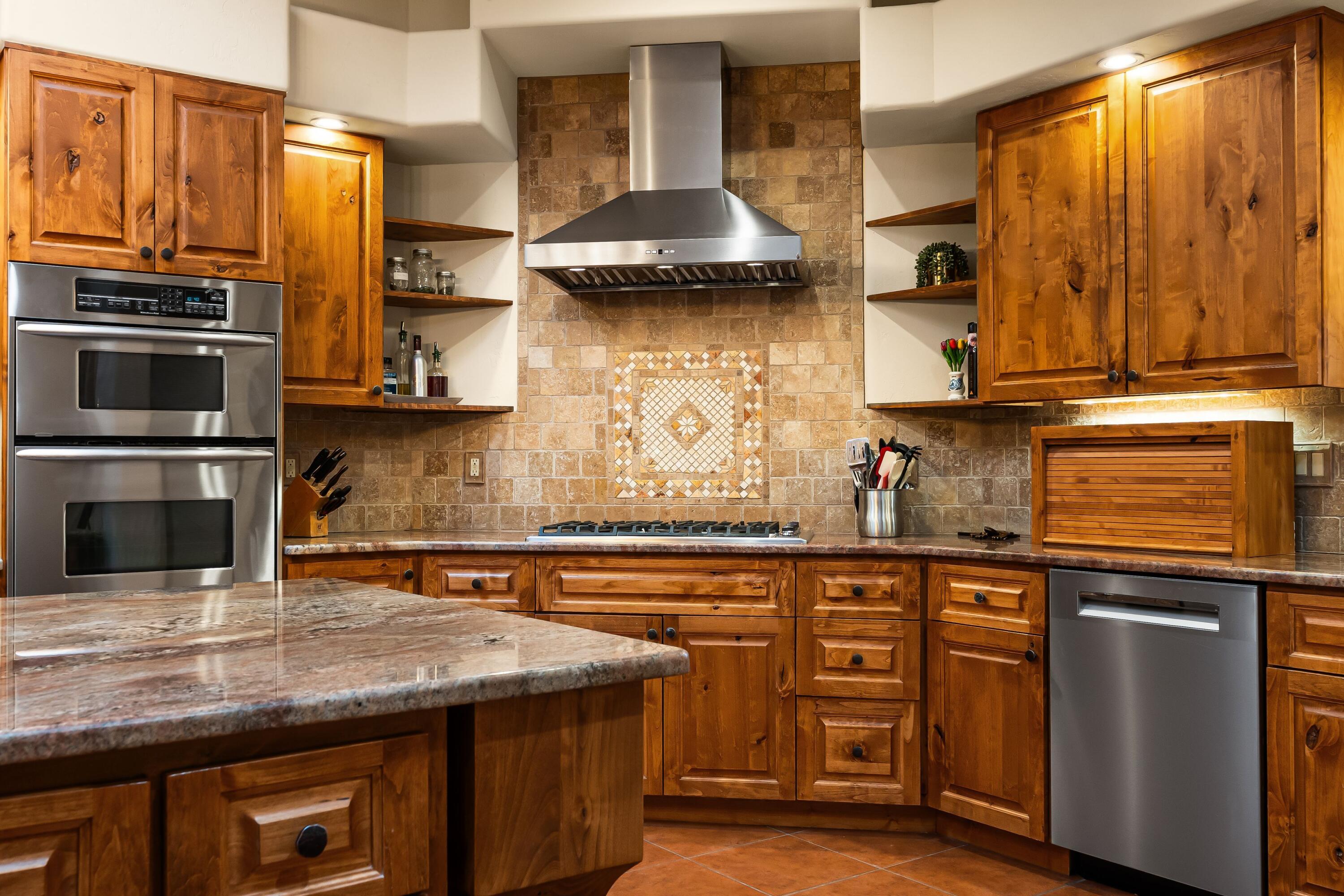 924 Camino Vista Rio