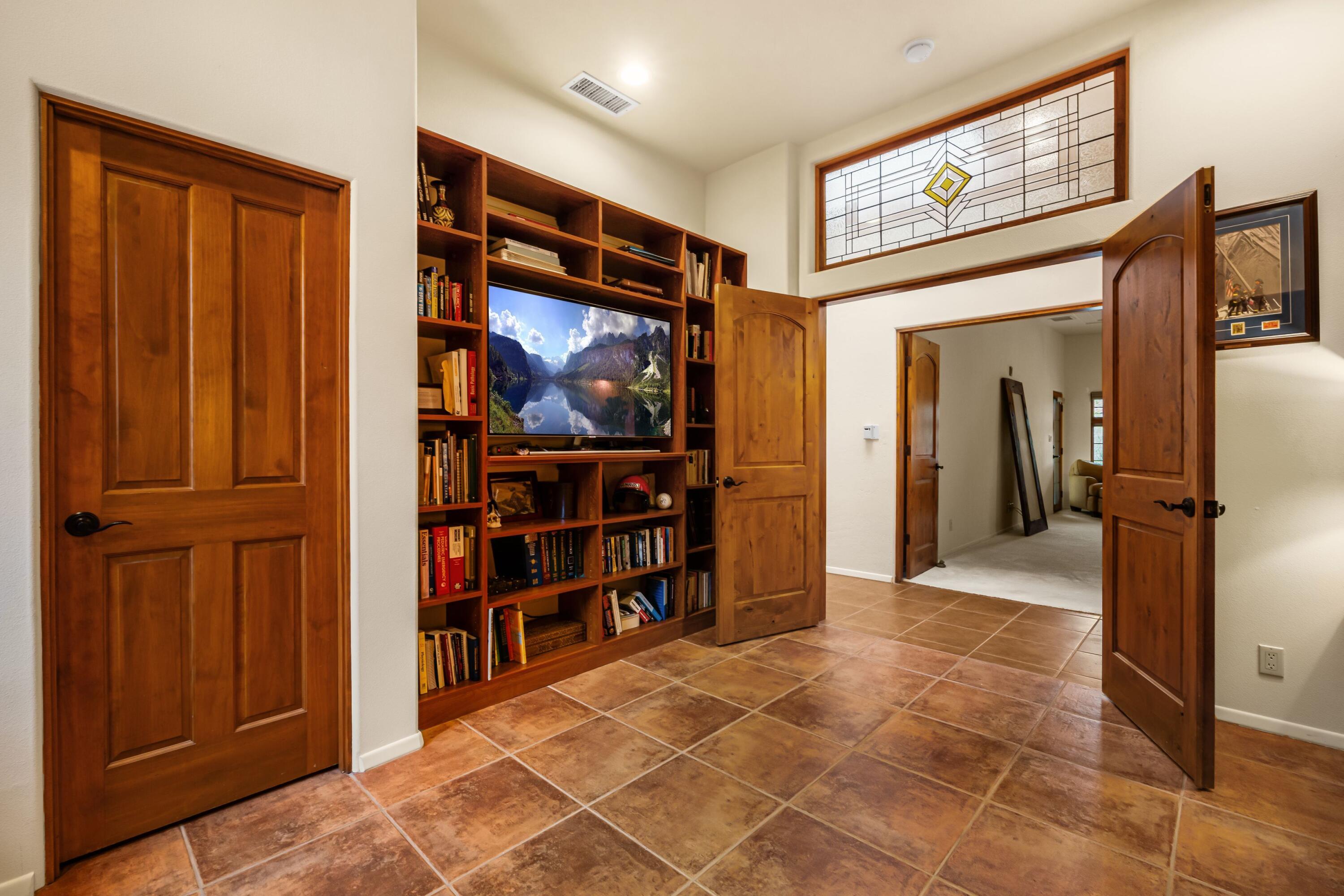 924 Camino Vista Rio