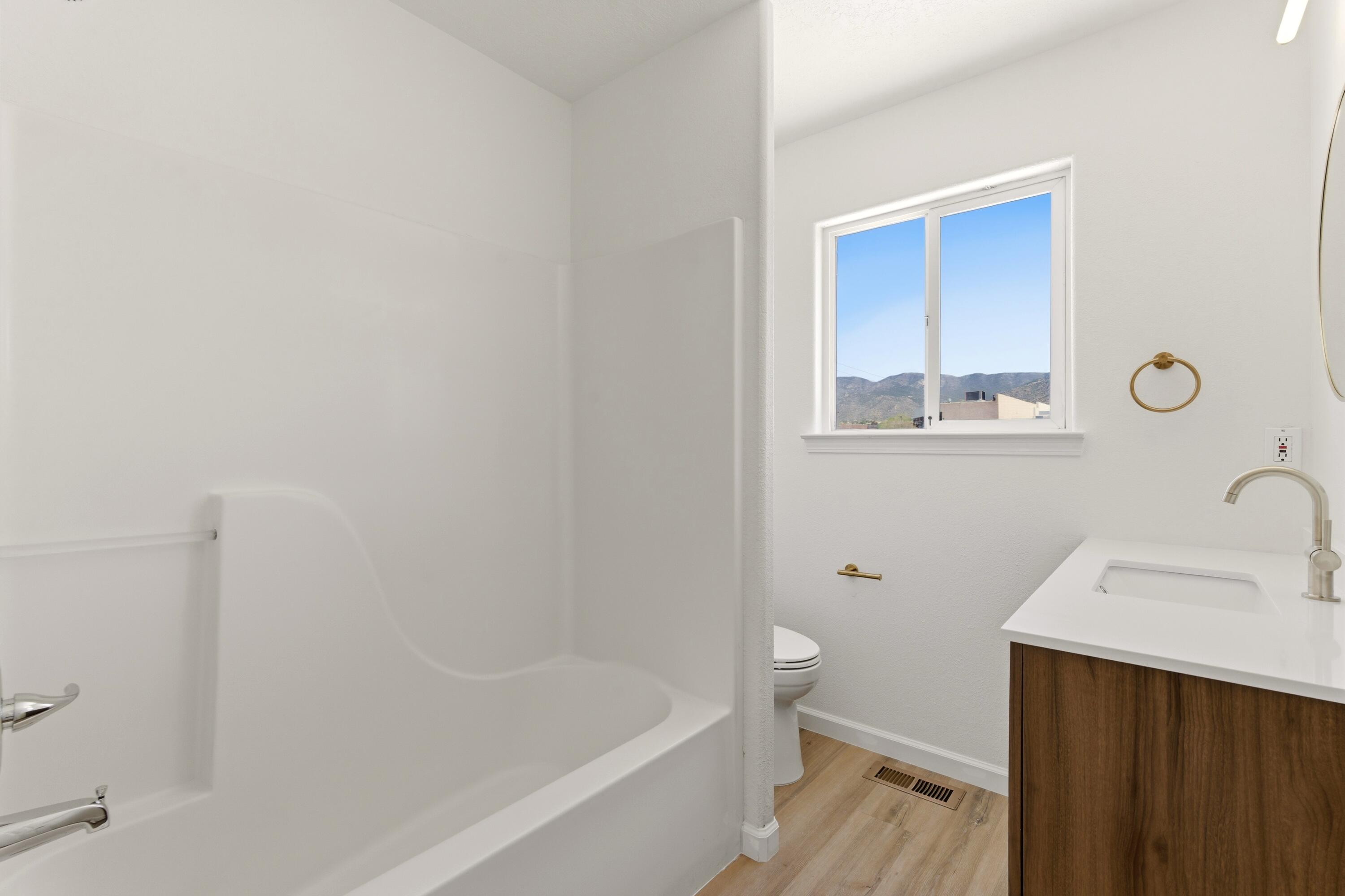 4623 Via Macduffee Road NE