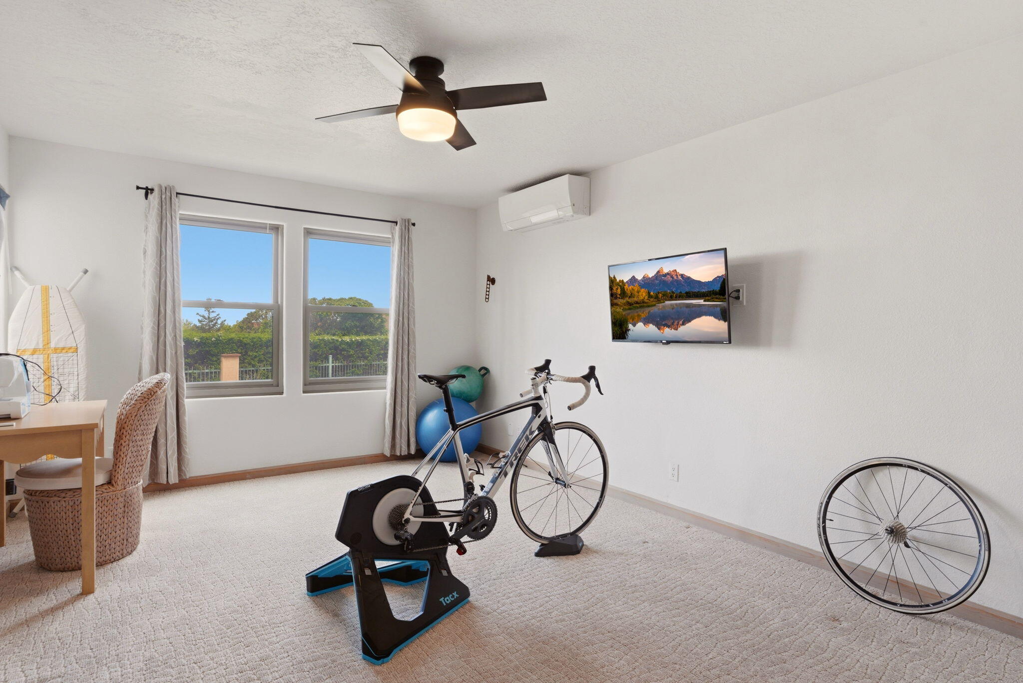 12107 Holly Avenue NE