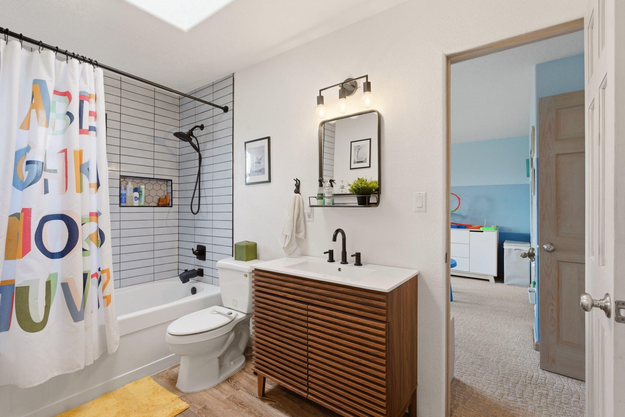 12107 Holly Avenue NE