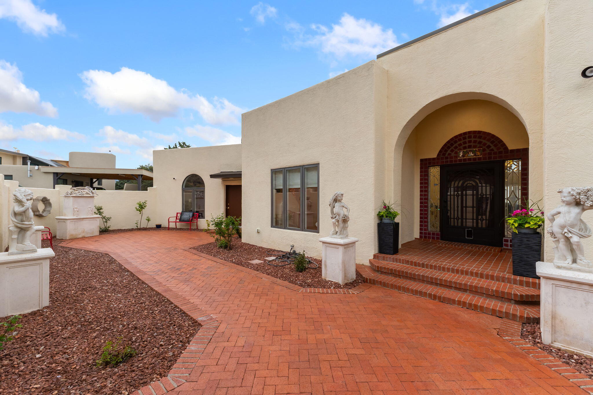 2 Sandia Heights Drive NE