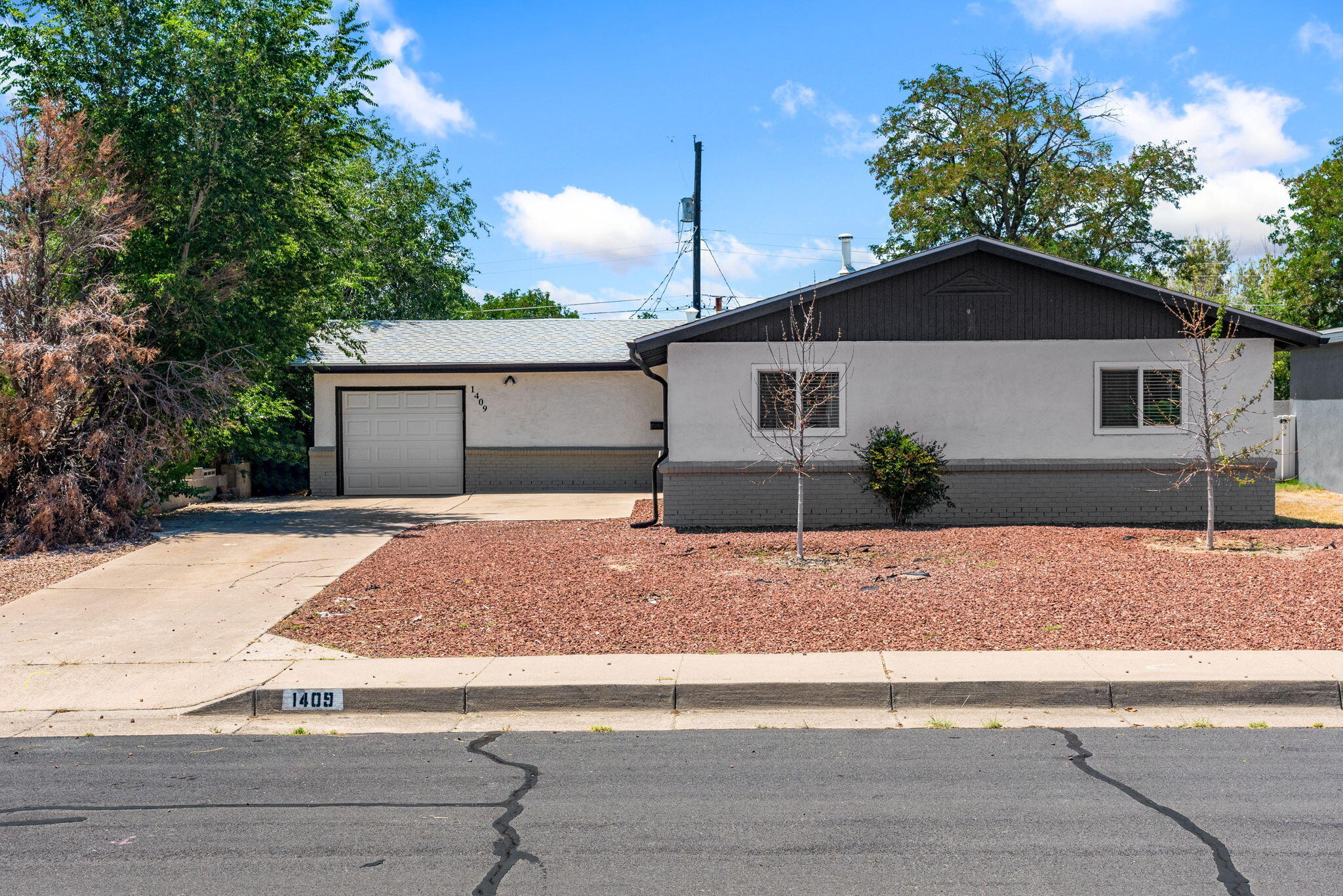 1409 Dorothy Street NE