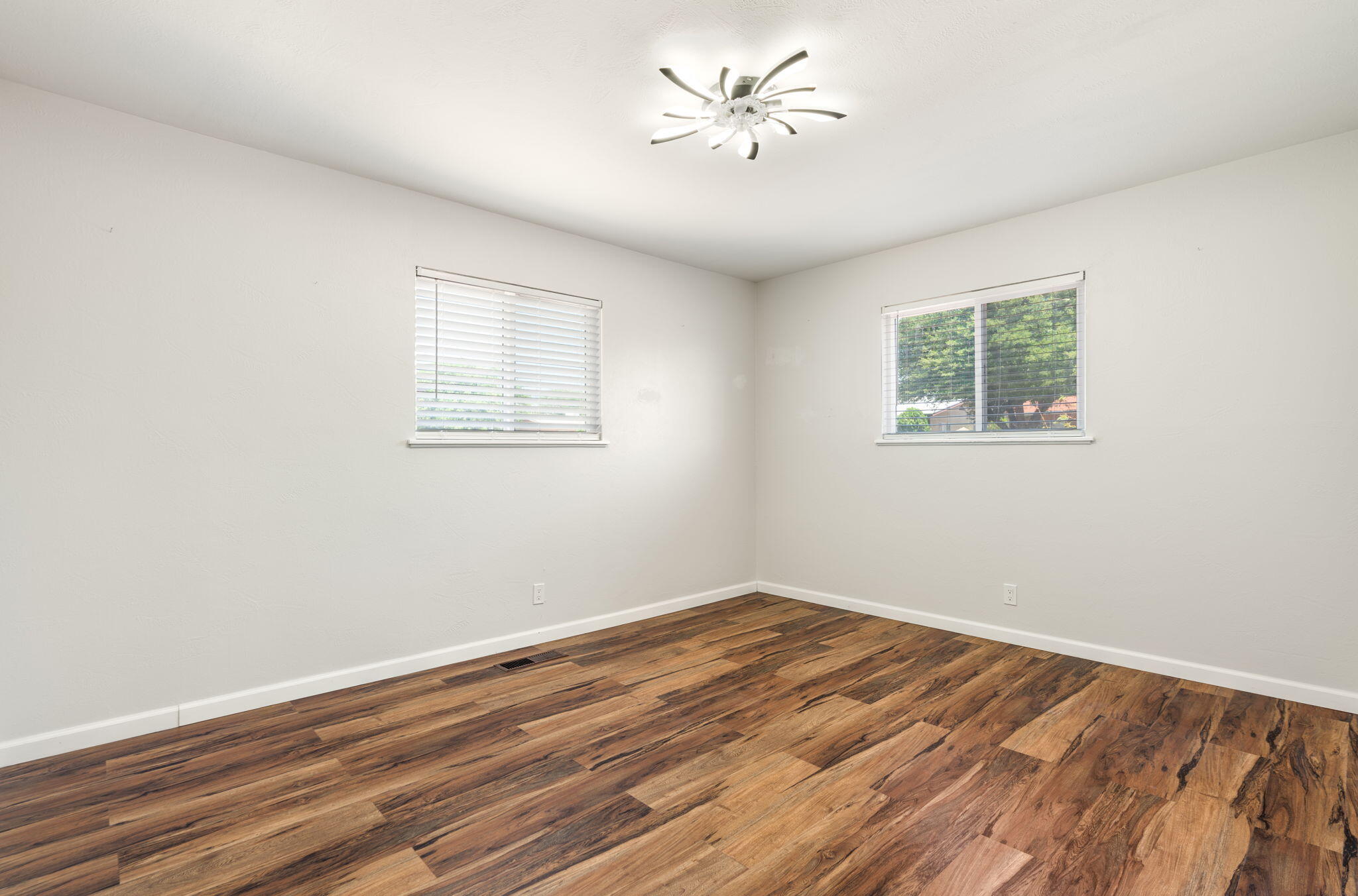 1409 Dorothy Street NE