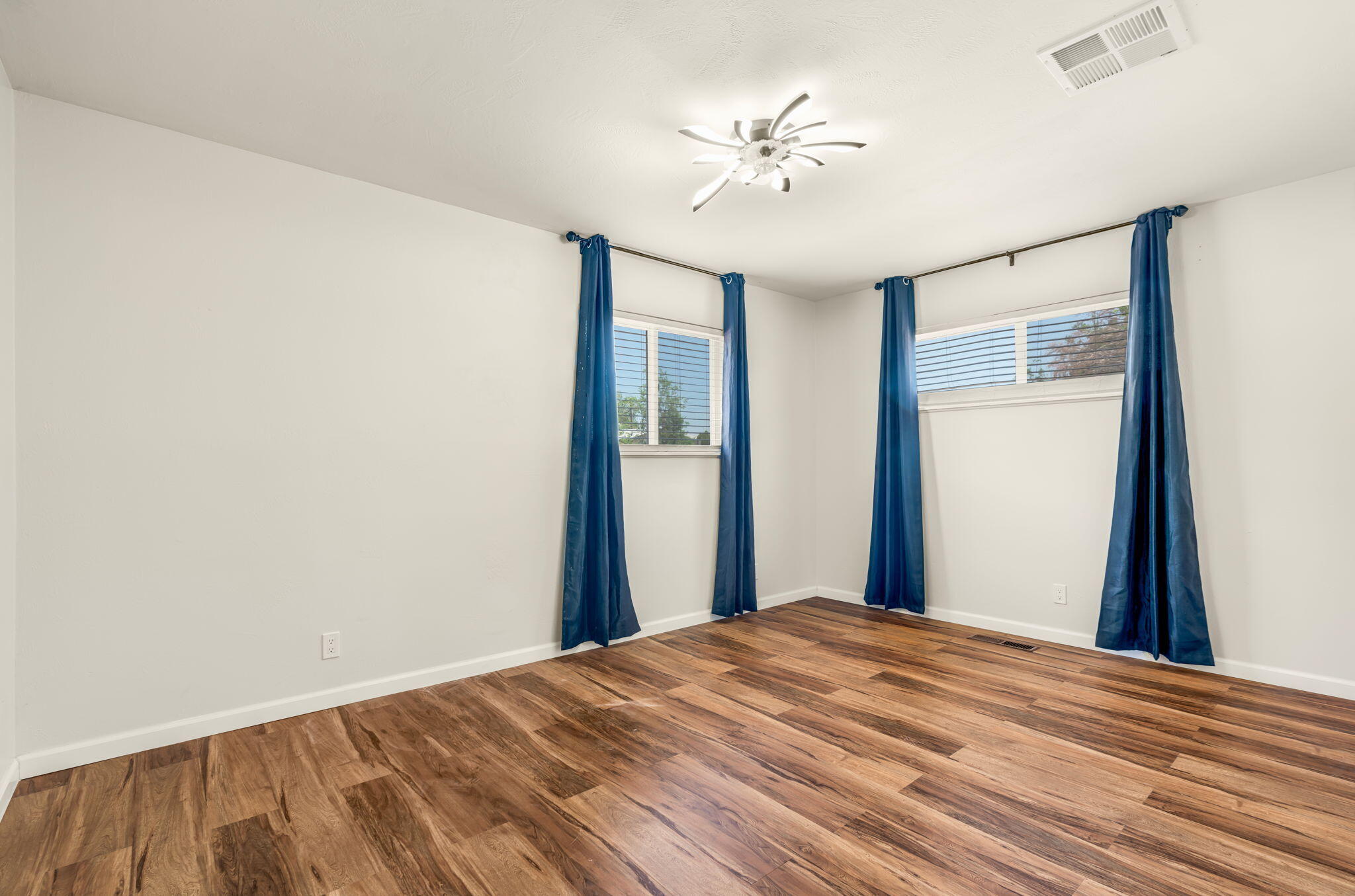 1409 Dorothy Street NE