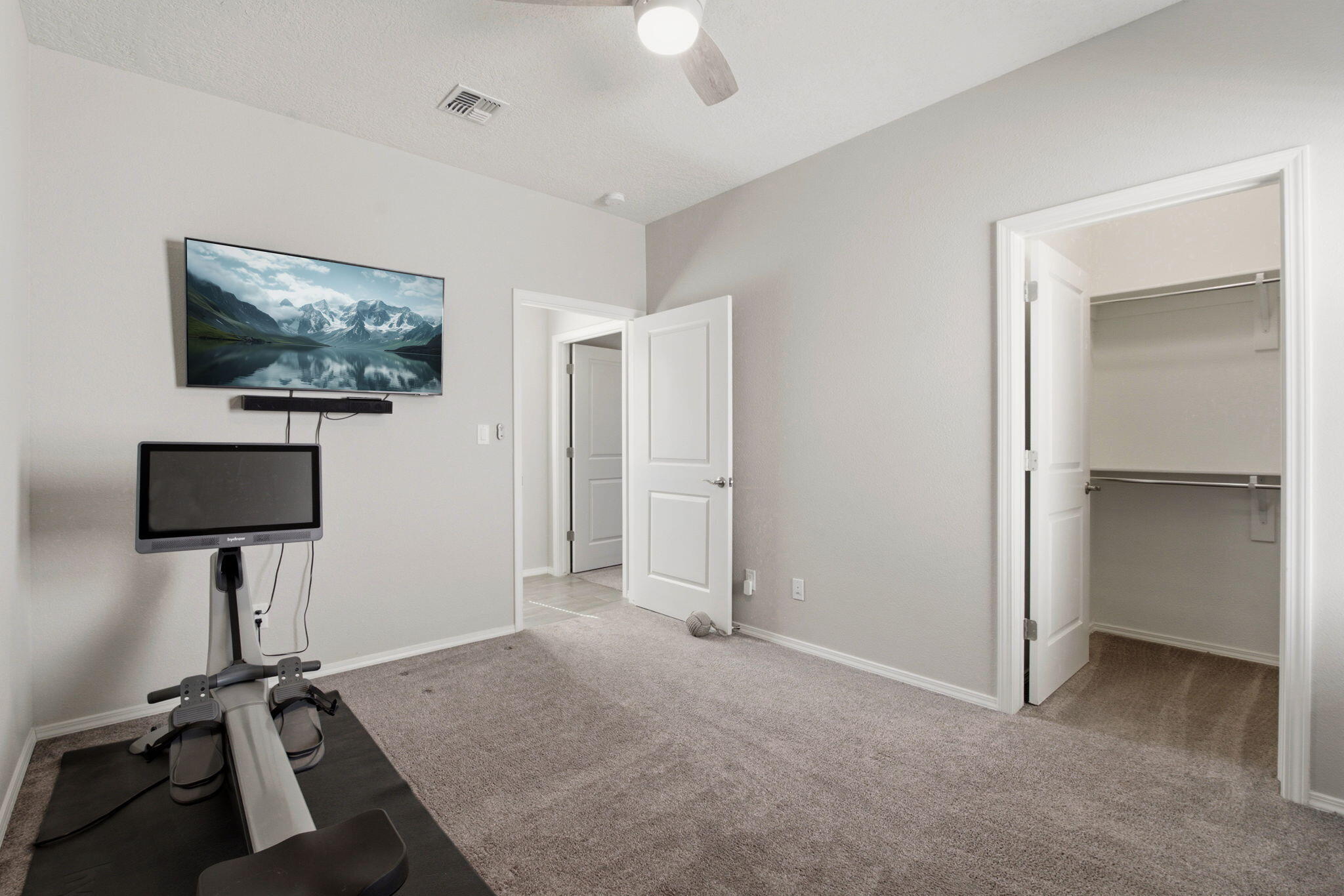 7029 Cleary Loop NE